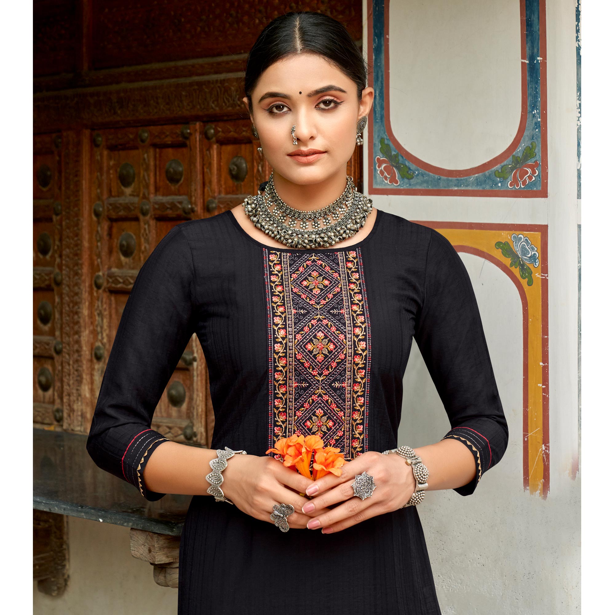 Black Embroidered Viscose Kurti