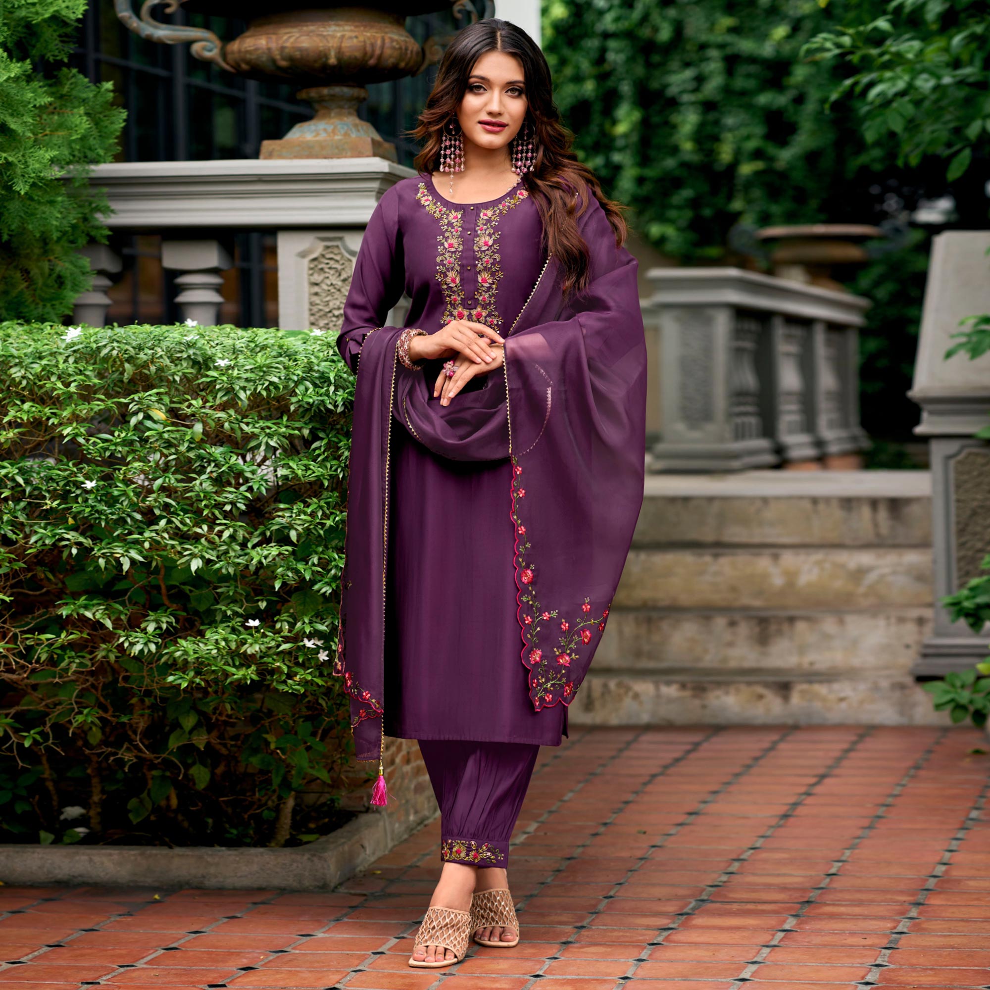 LILY-AFGHANI-14101