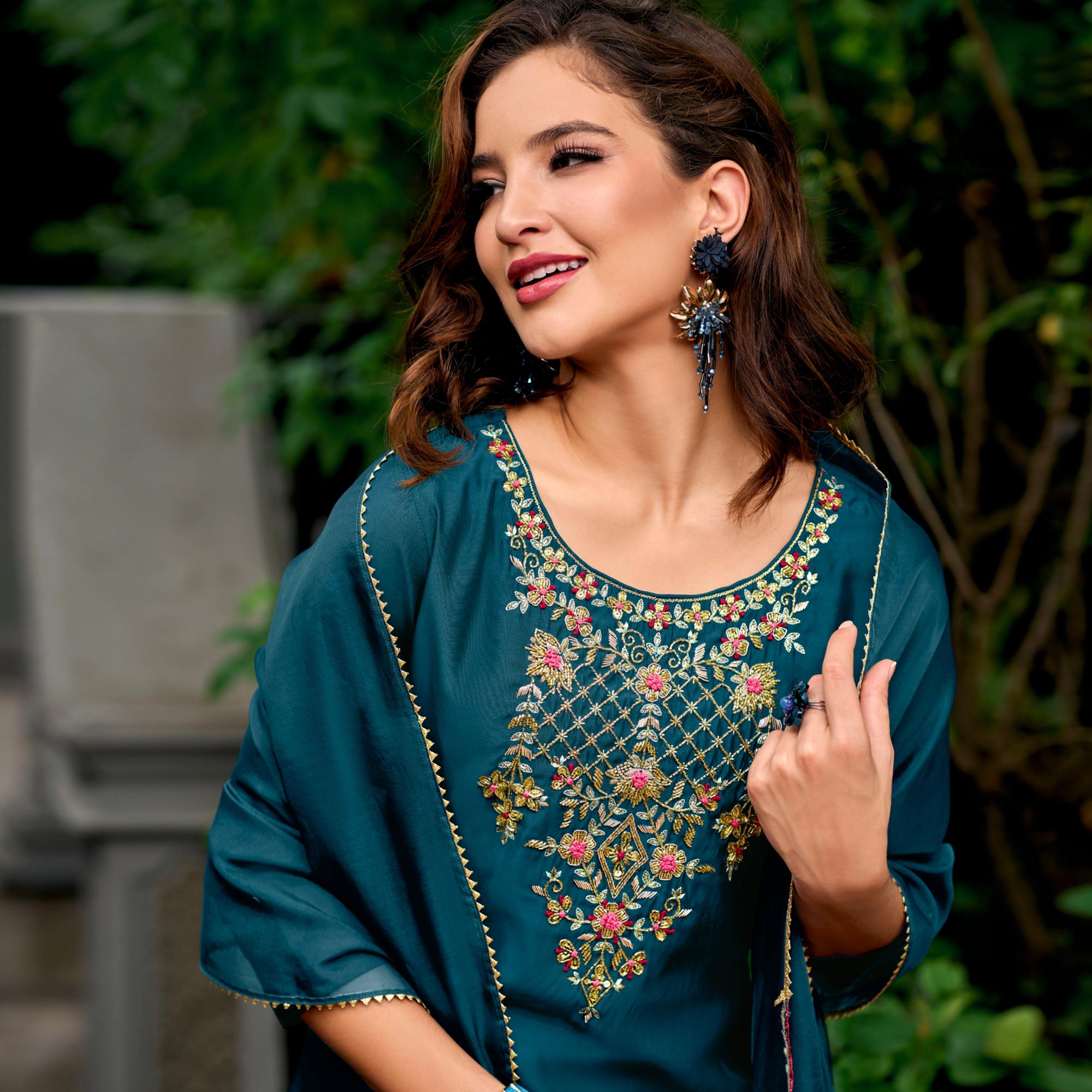 LILY-AFGHANI-14105