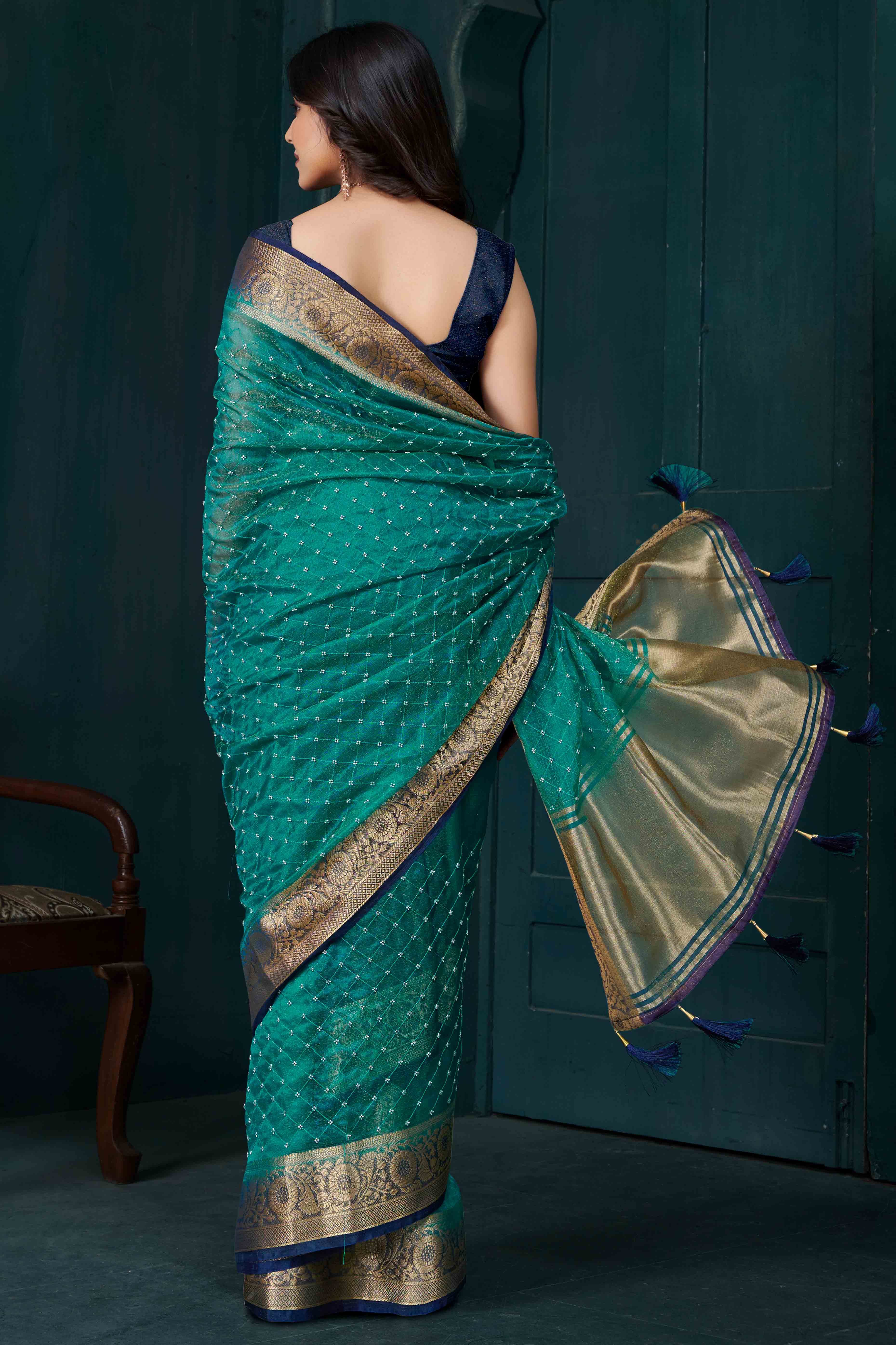 Rama Green Jacquard Saree With Intricate Beads Handwork & Floral Weaving Border