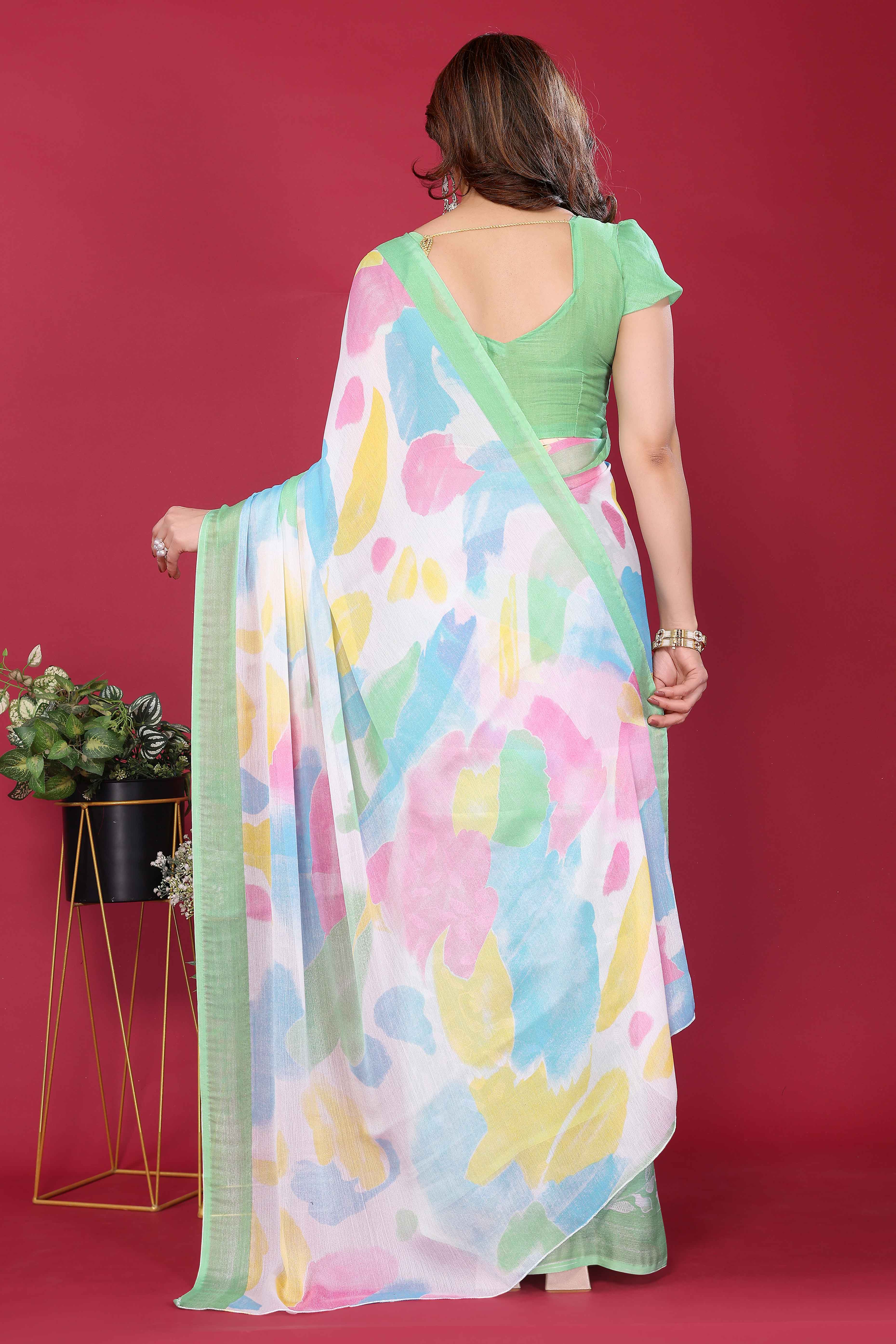 Elegant Green Abstract Print Saree in Lightweight Chiffon