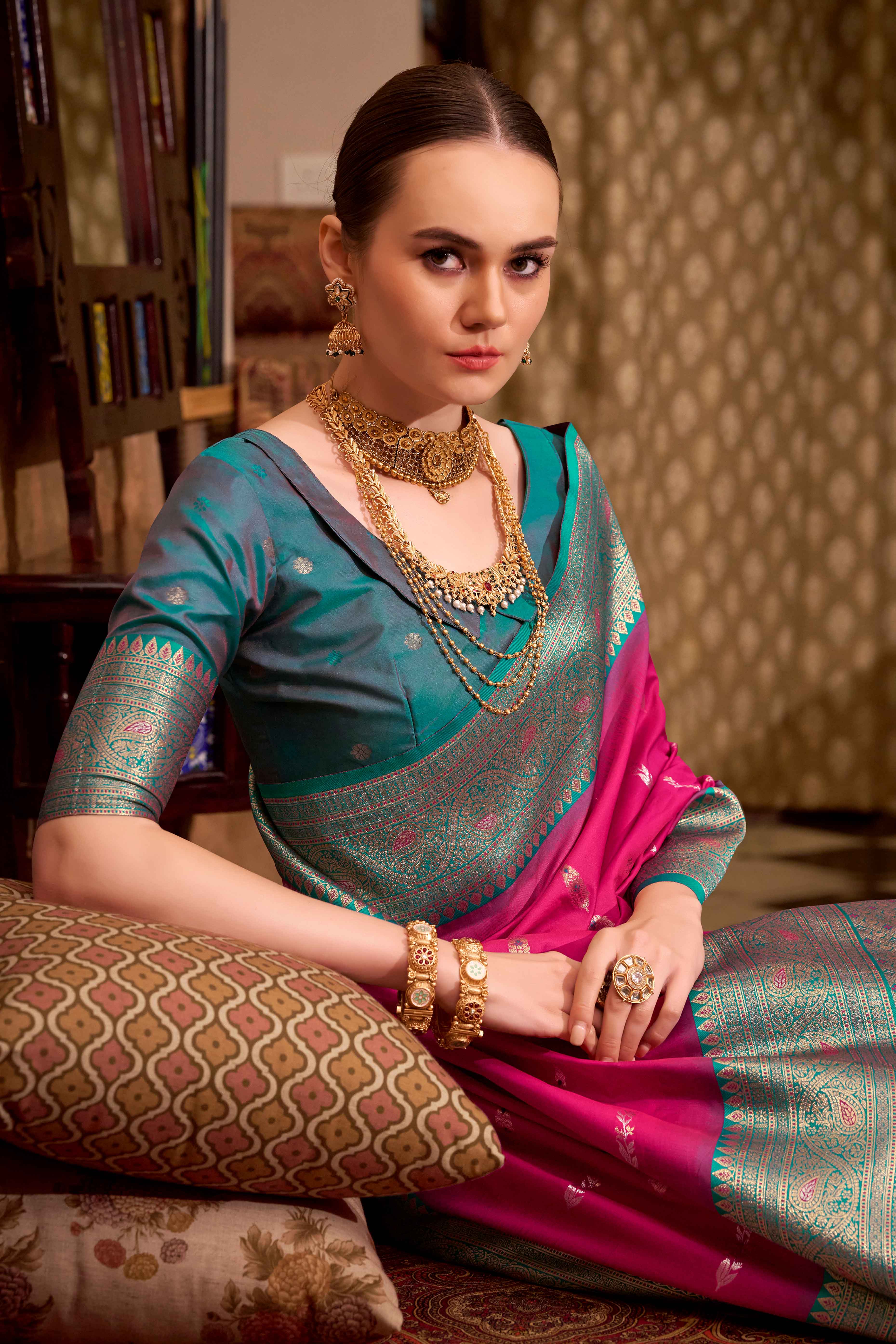 Pink Pure Silk Saree With Intricate Floral Zari Weaving Work