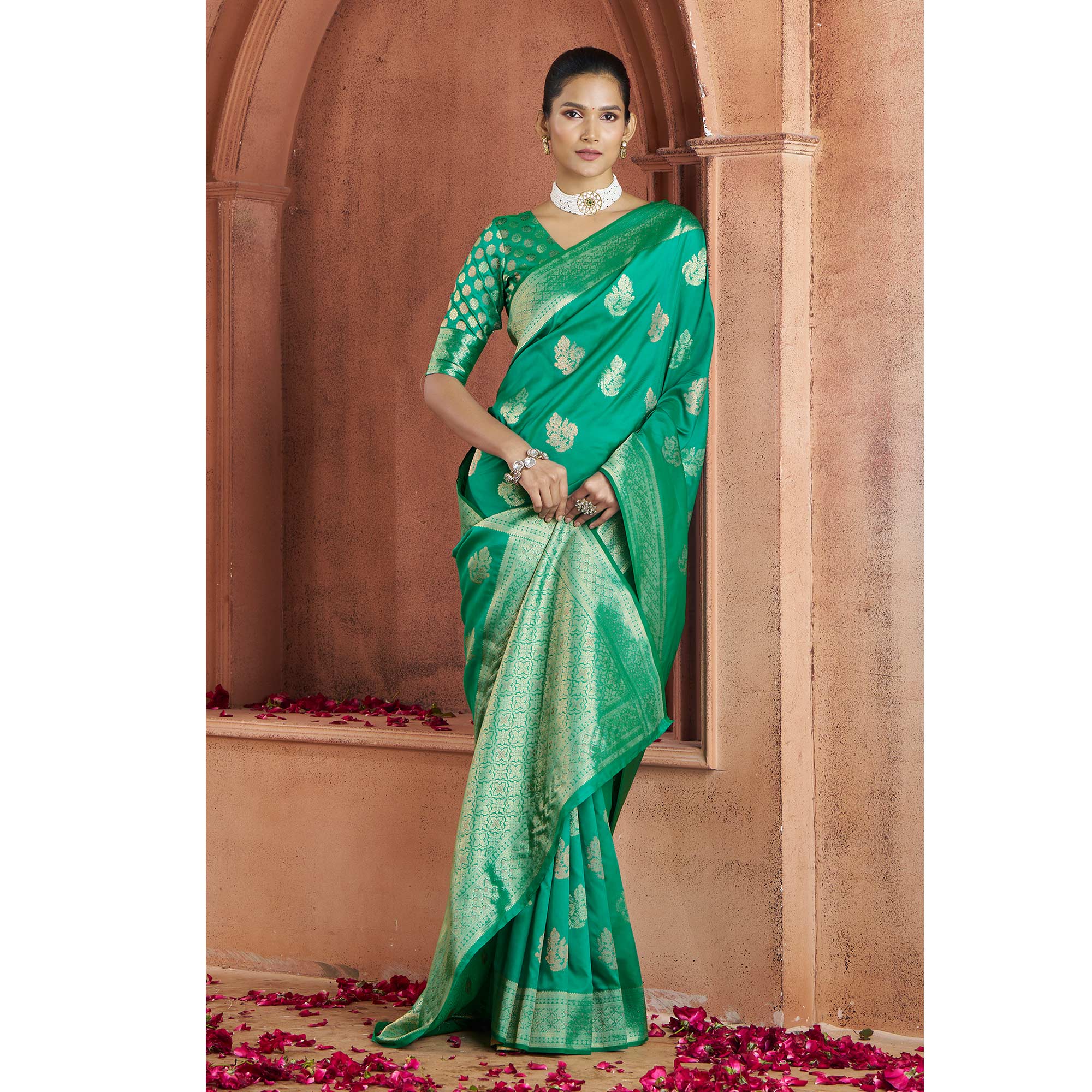 Rama Green Floral Woven Pure Banarasi Silk Saree