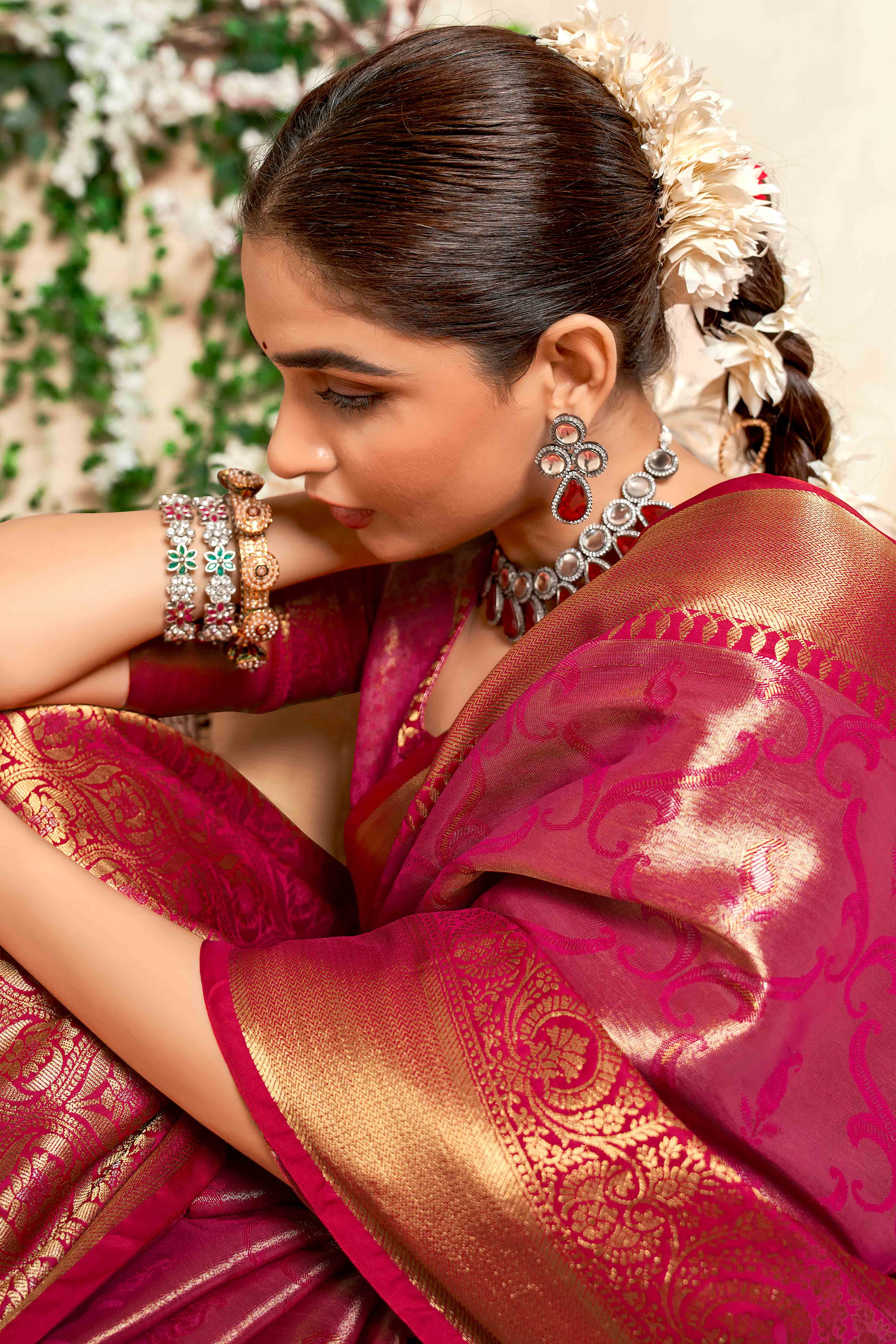 Pink Kanjivaram Silk Saree With Lustrous Zari Artistry