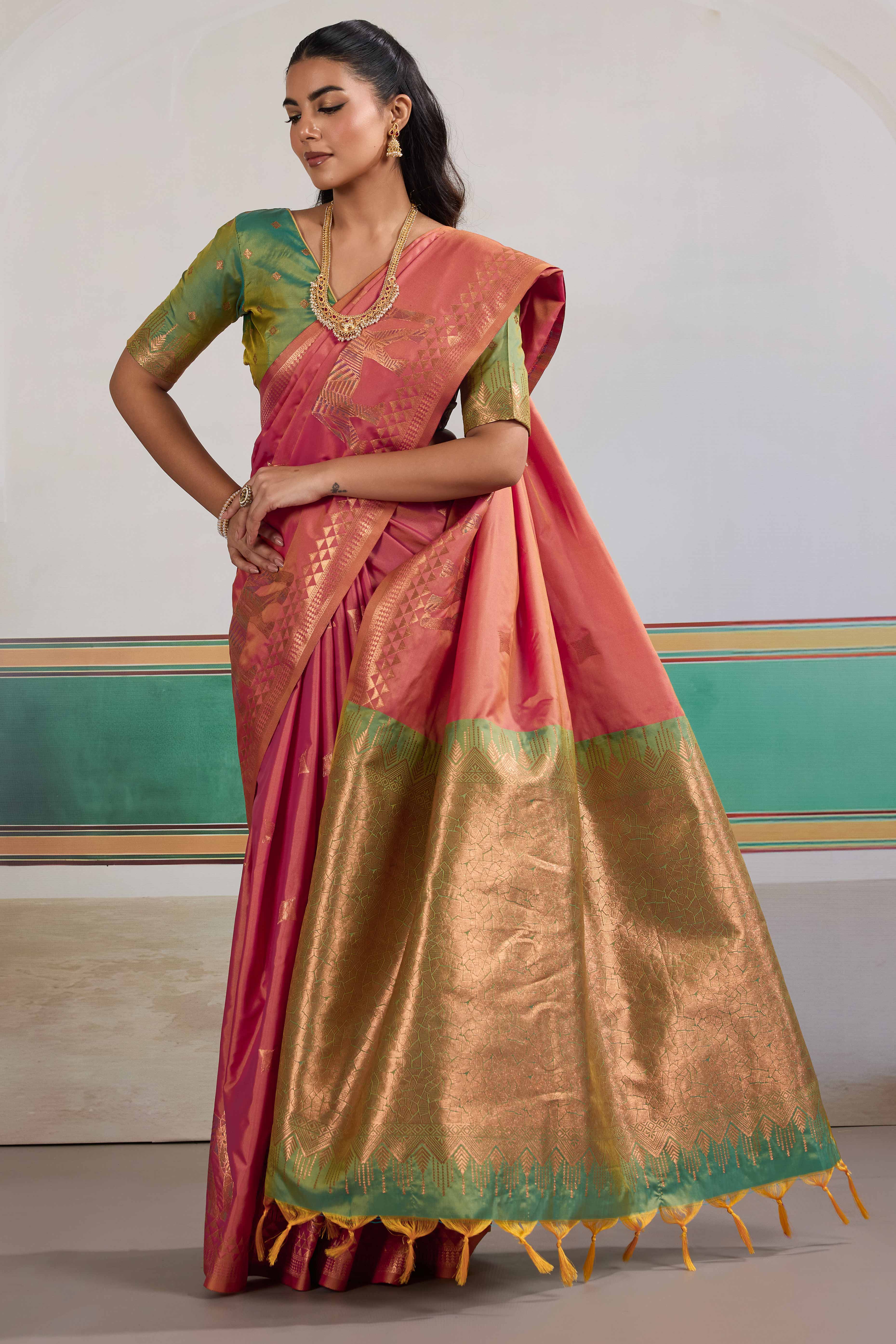Traditional Rose Pink Pure Silk Saree Featuring Elephant Motif Zari Weaving & Tassel Pallu