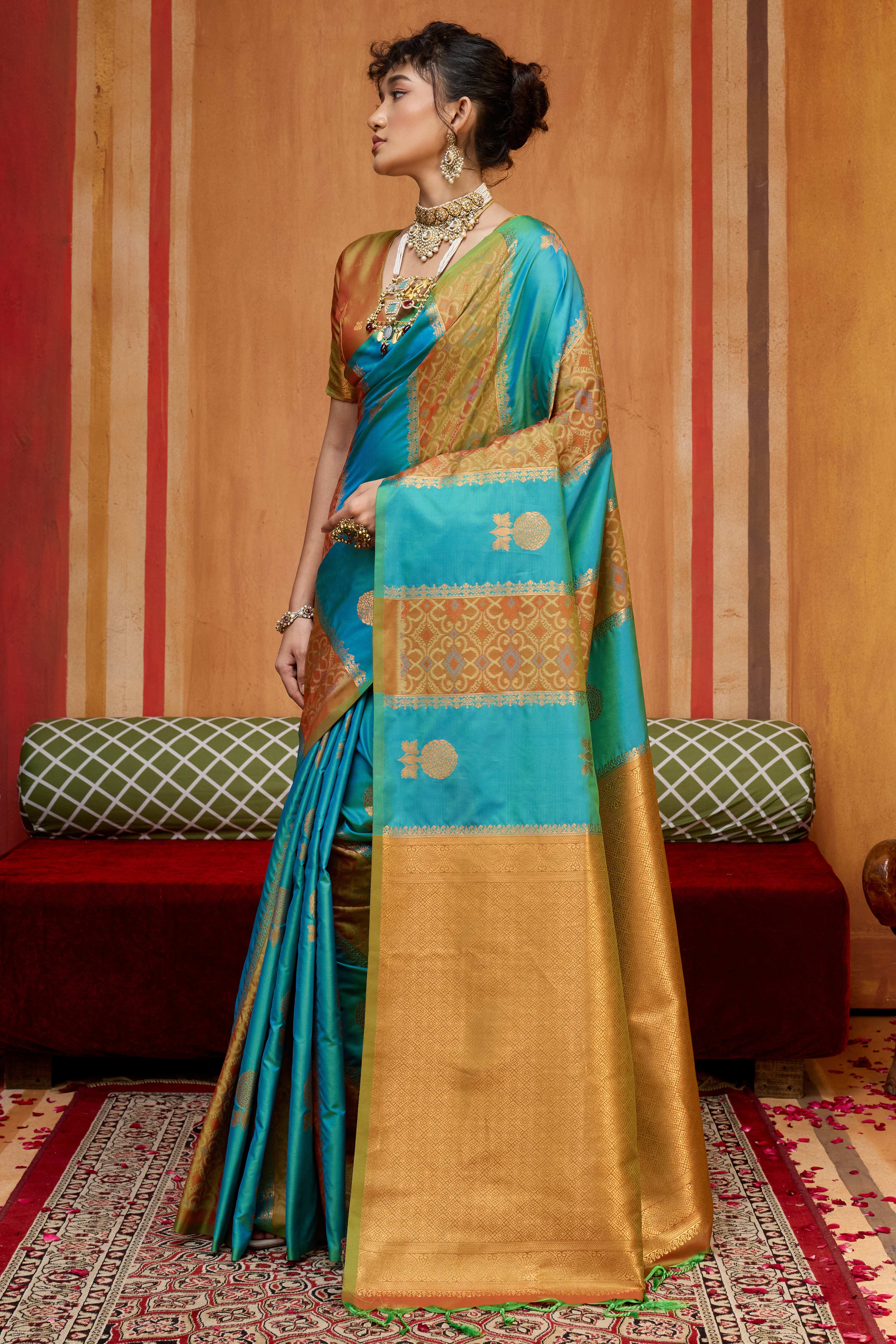 Classic Rama Blue Floral Handloom Weaving Art Silk Saree With Statement Tassel Pallu