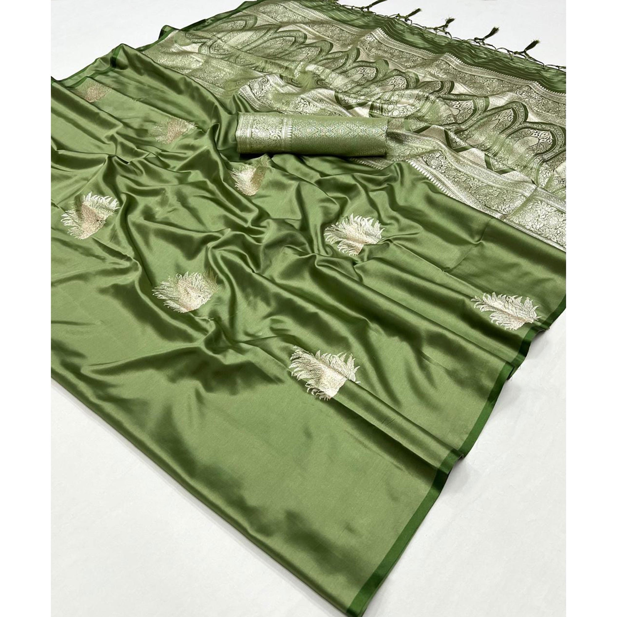 Green Handloom Weaving Satin Saree