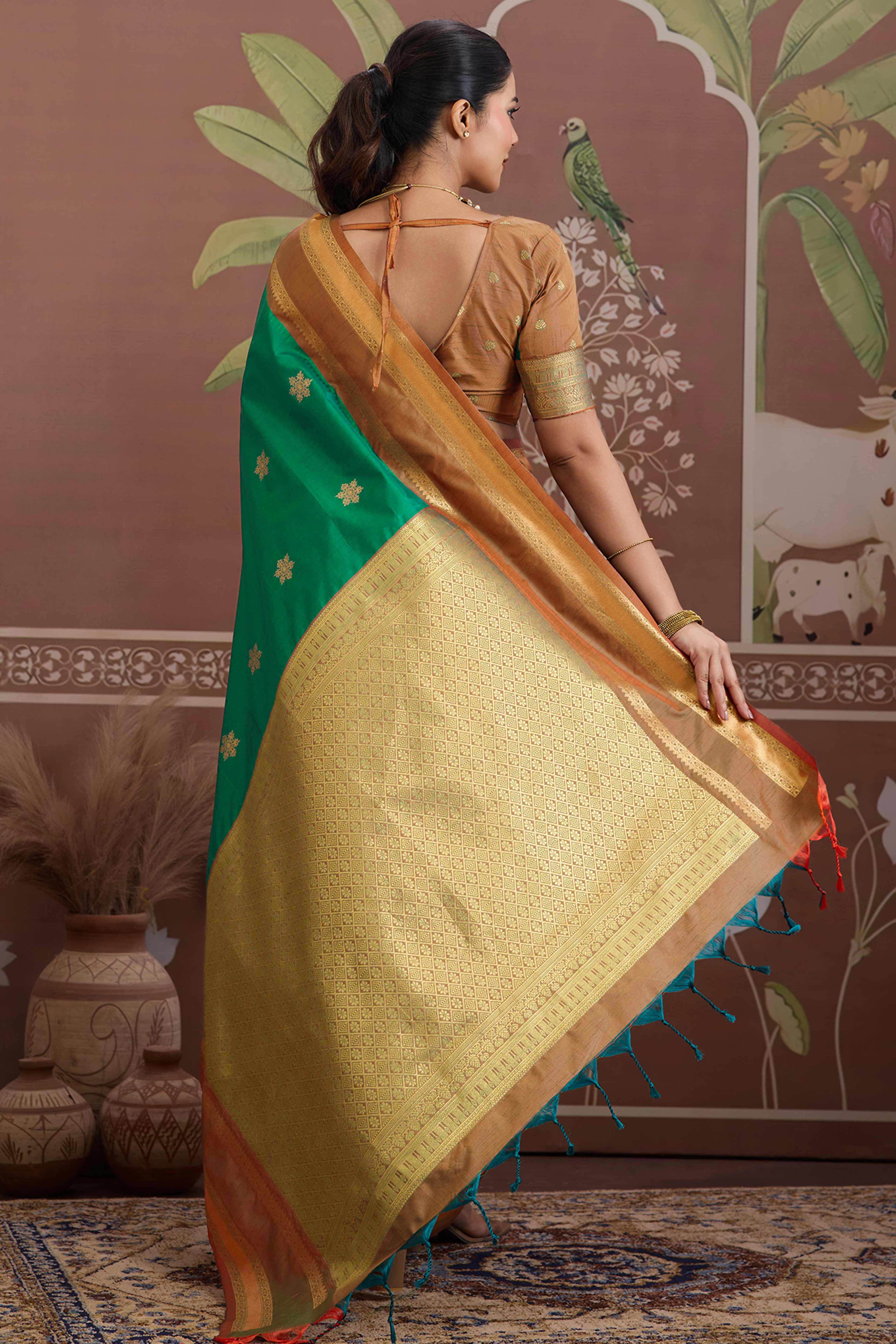 Luxury Style Green Saree in Silk Blend with Intricate Zari Work