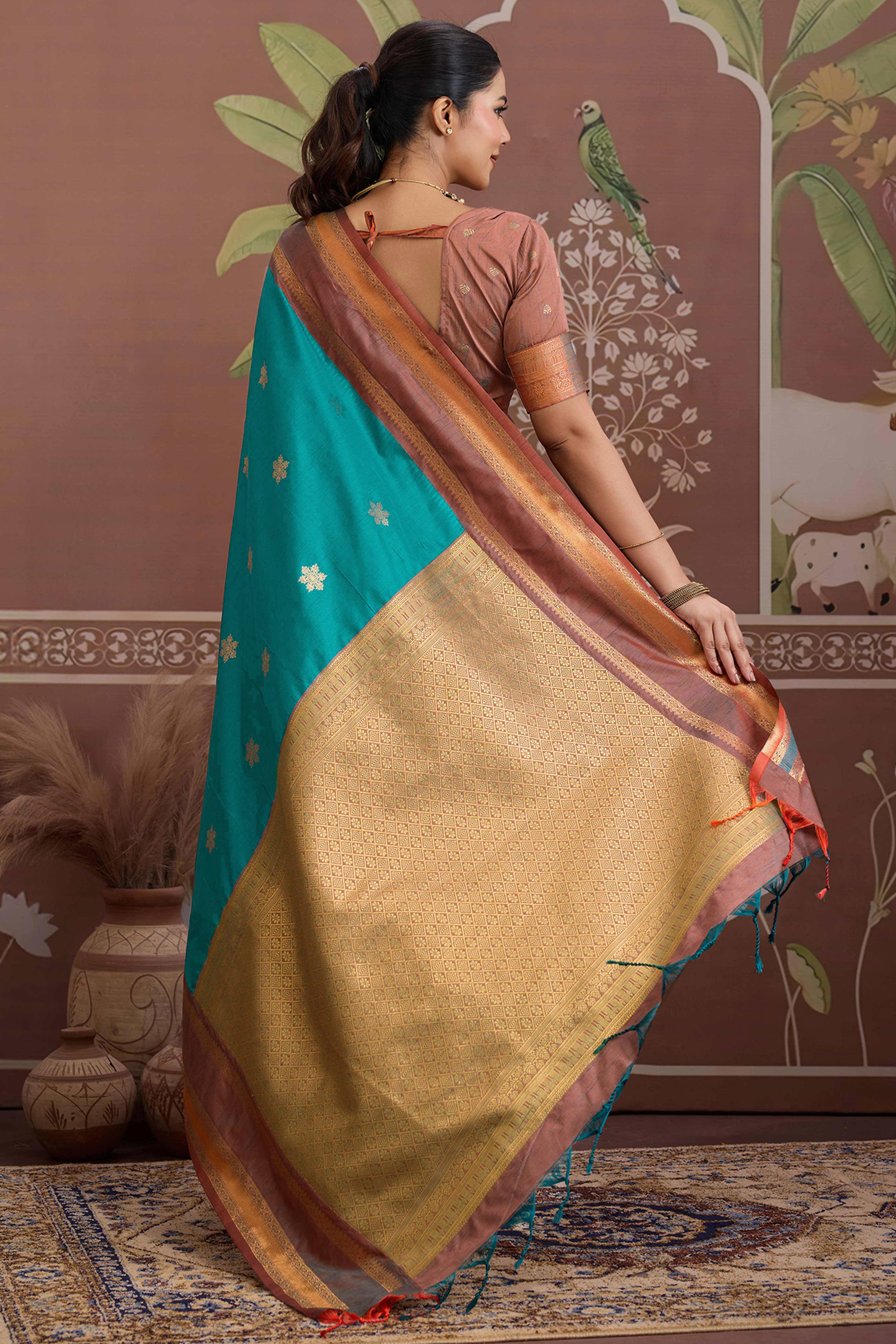 Luxury Style Morpich Green Saree in Silk Blend with Intricate Zari Work