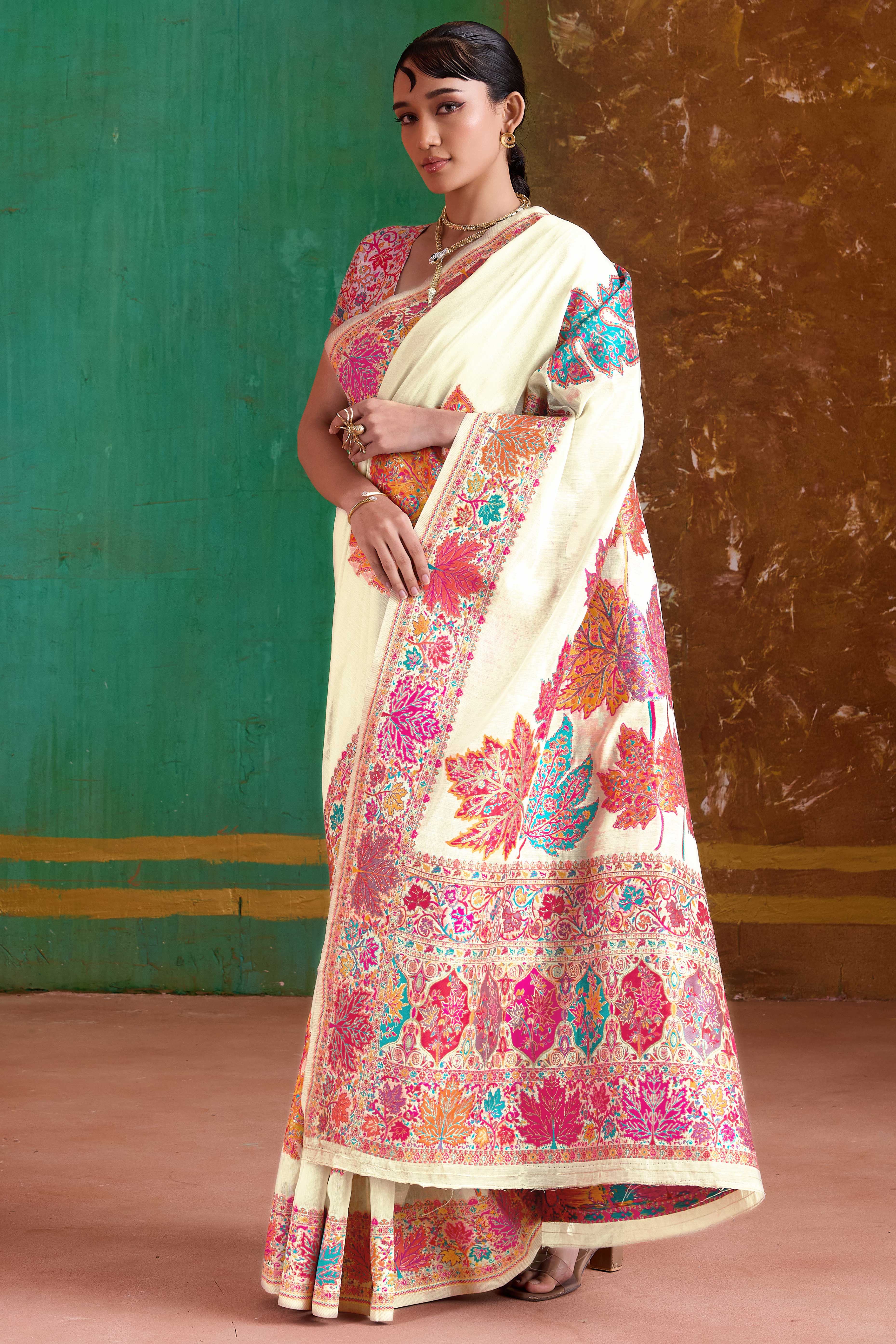Luxurious Offwhite Leaf Motif Pashmina Weaving Modal Cotton Blend Saree With Refined Appeal
