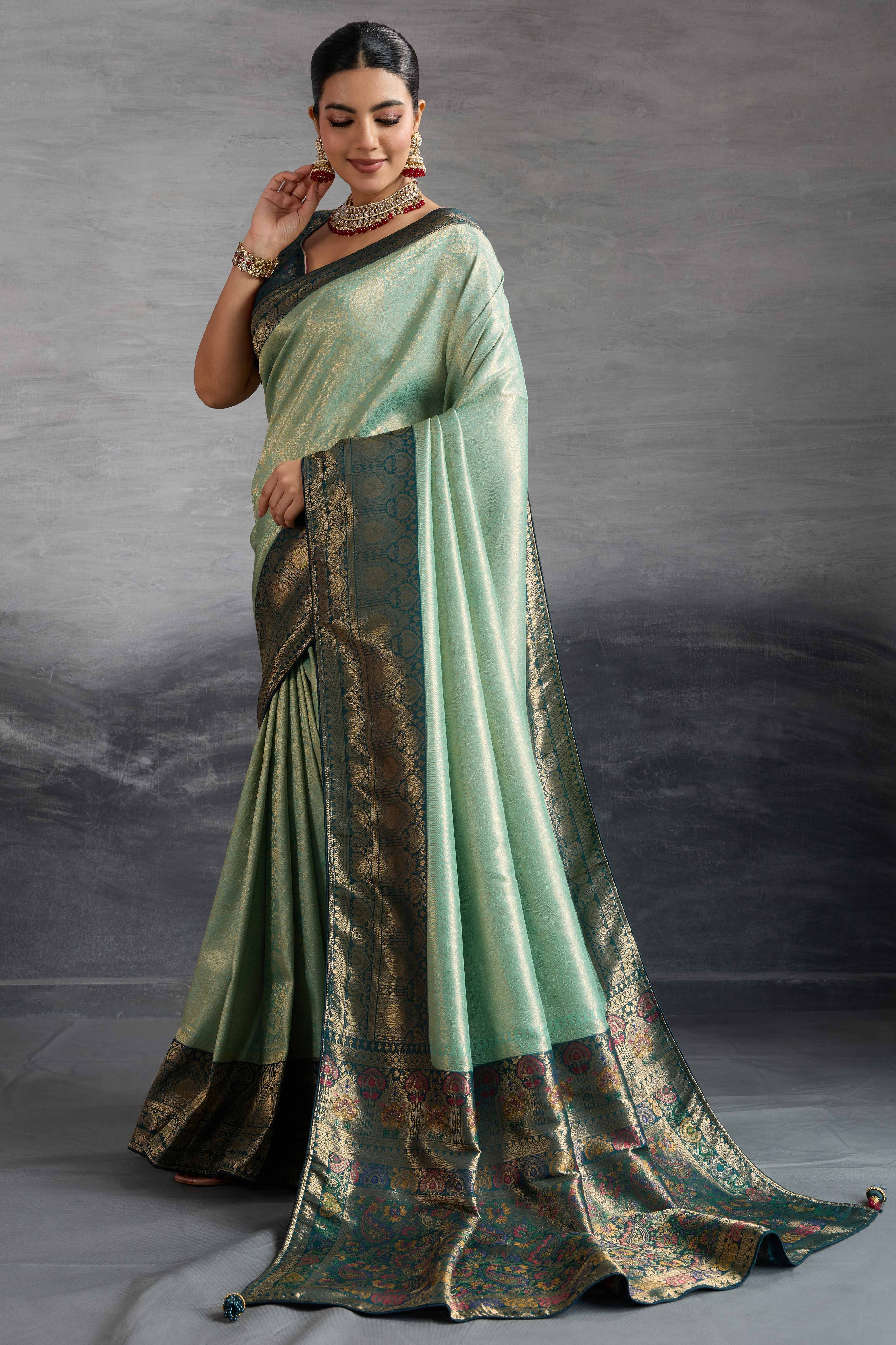 Mint Green Kanjivaram Silk Saree In Kadiyal Style Zari Weaving With Ornate Meenakari Pallu