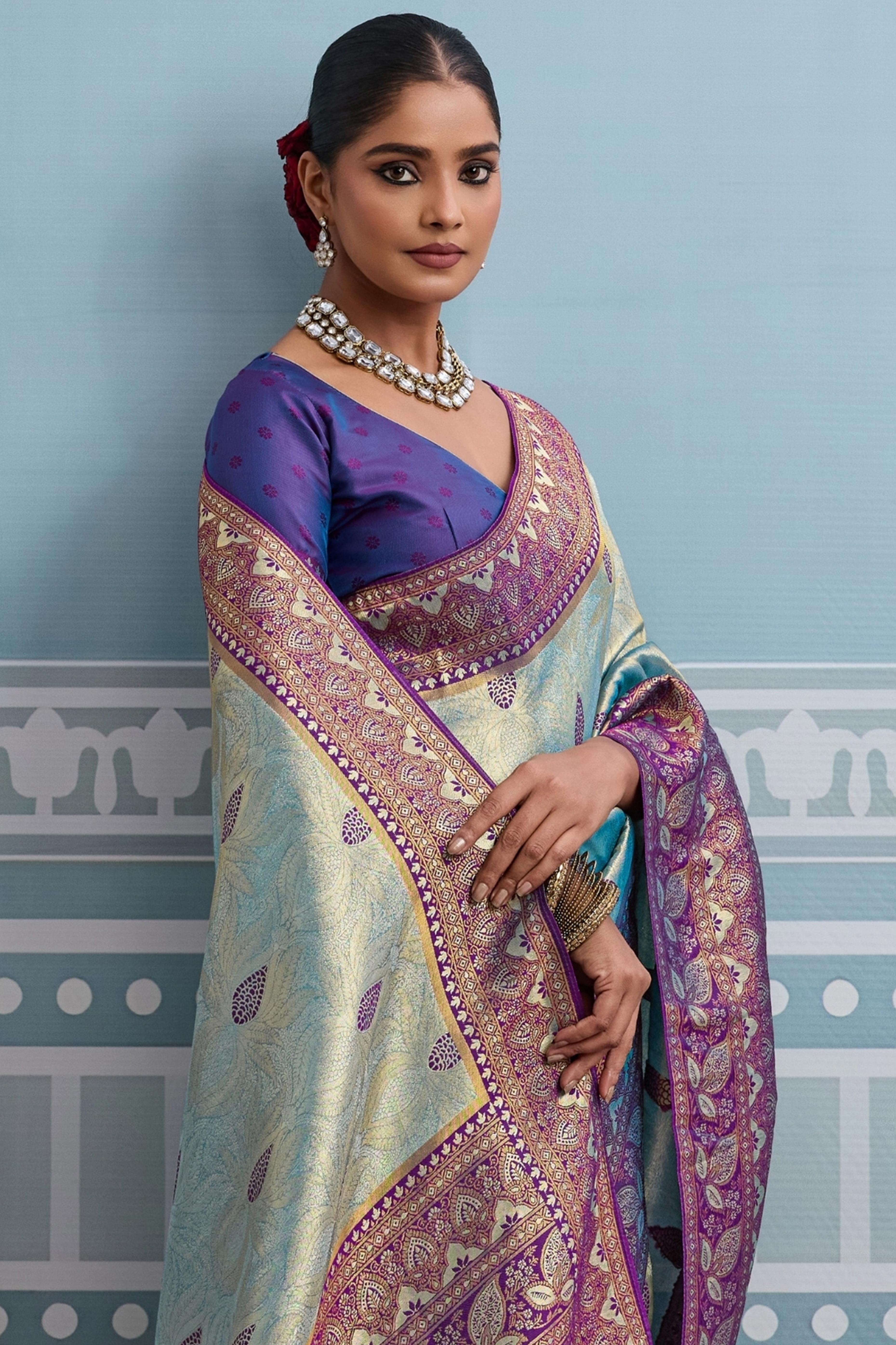 Sea Green Soft Kanjivaram Silk Saree with Elegant Zari Weaving