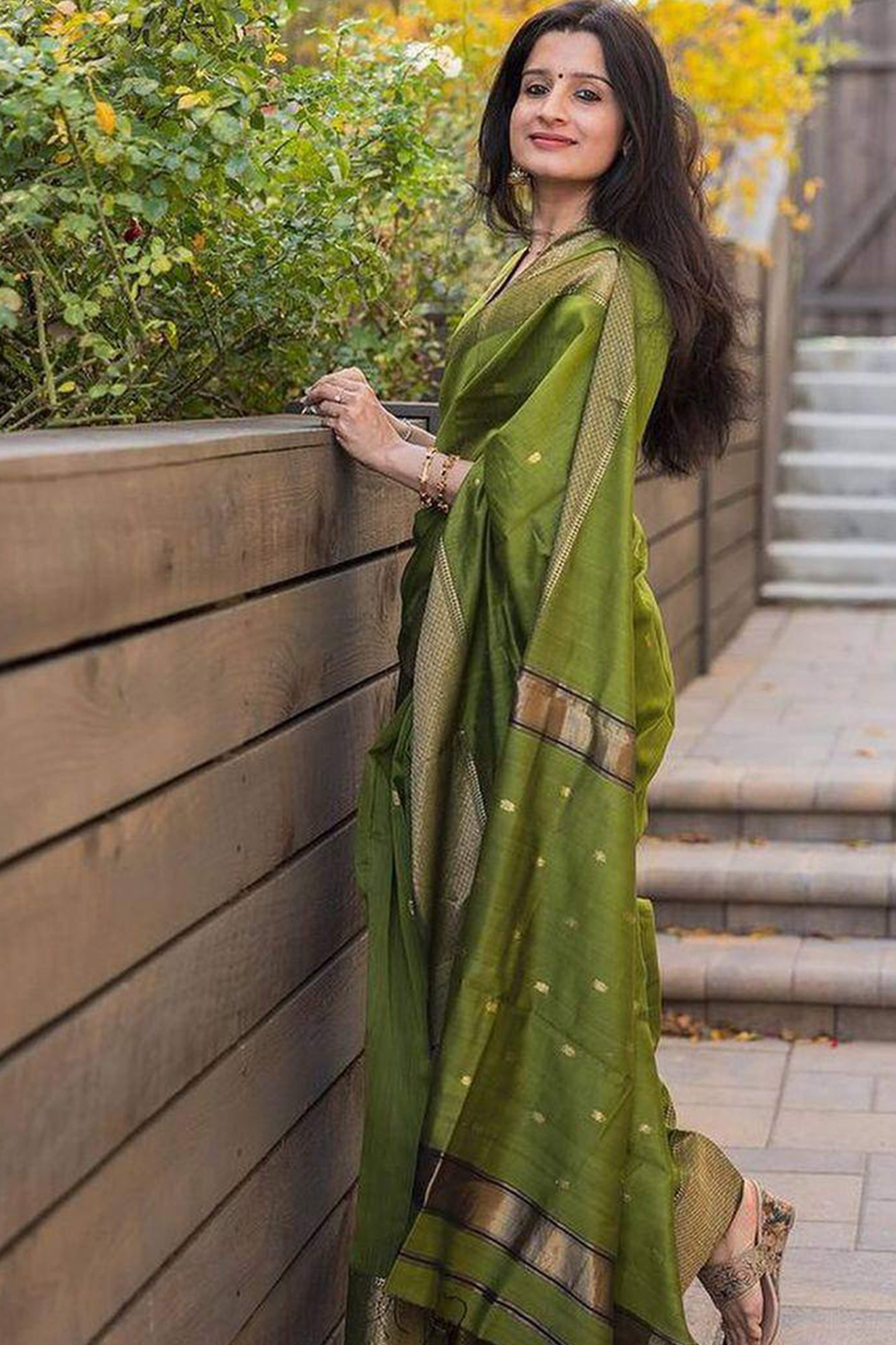 Green Floral Woven Lichi Banarasi Silk Saree