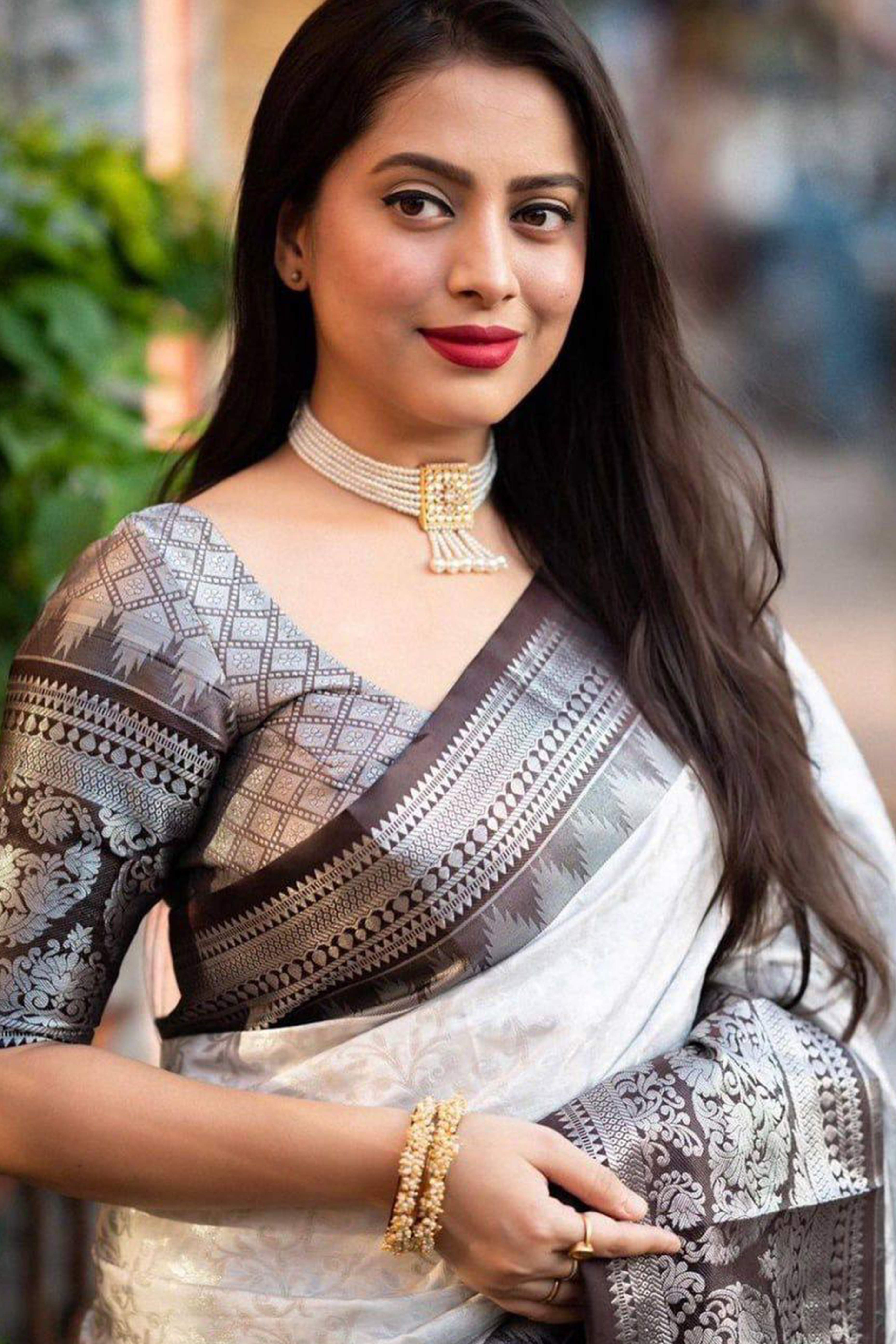 White Floral Woven Lichi Banarasi Silk Saree