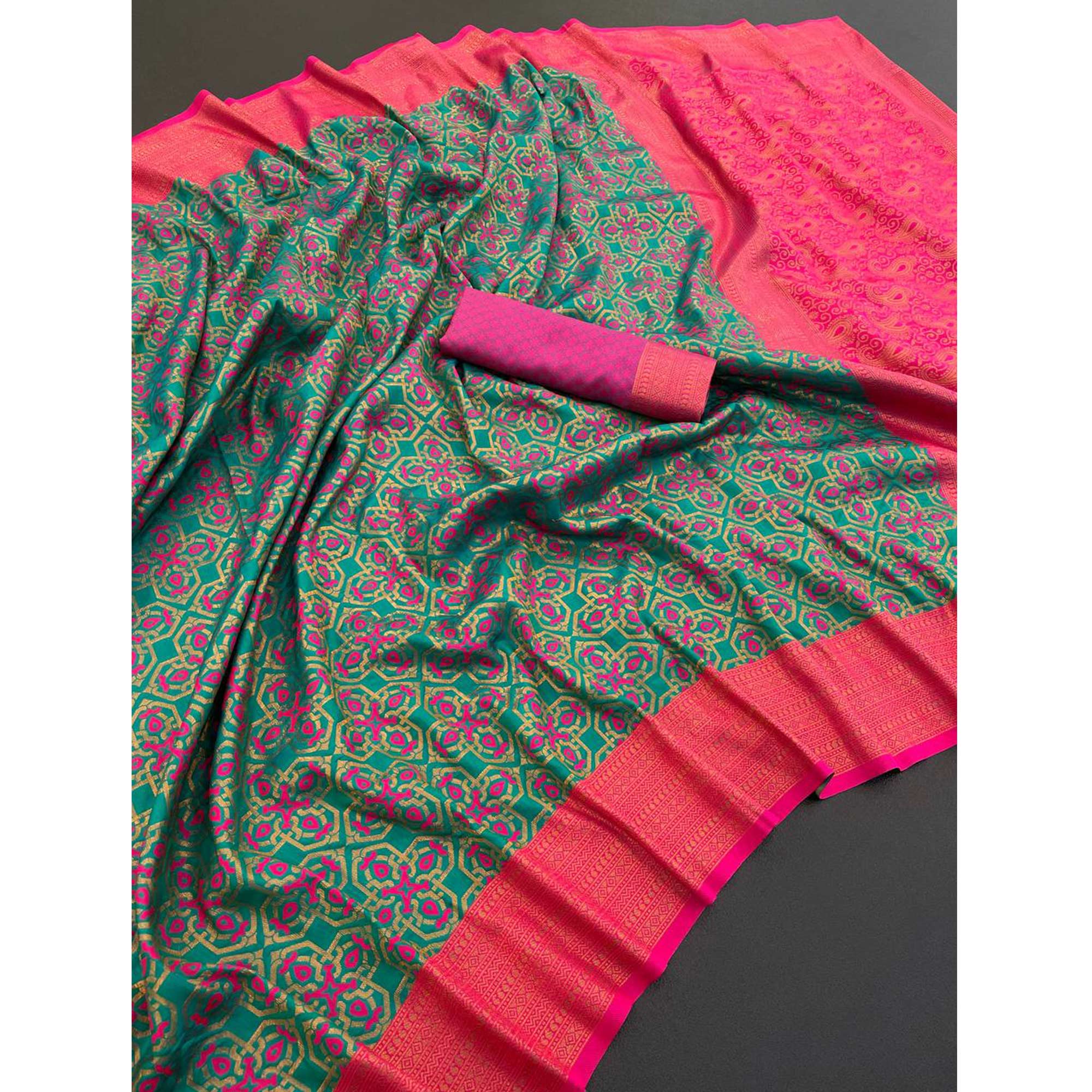Rama Green Zari Woven With Butti Work Banarasi Silk Saree