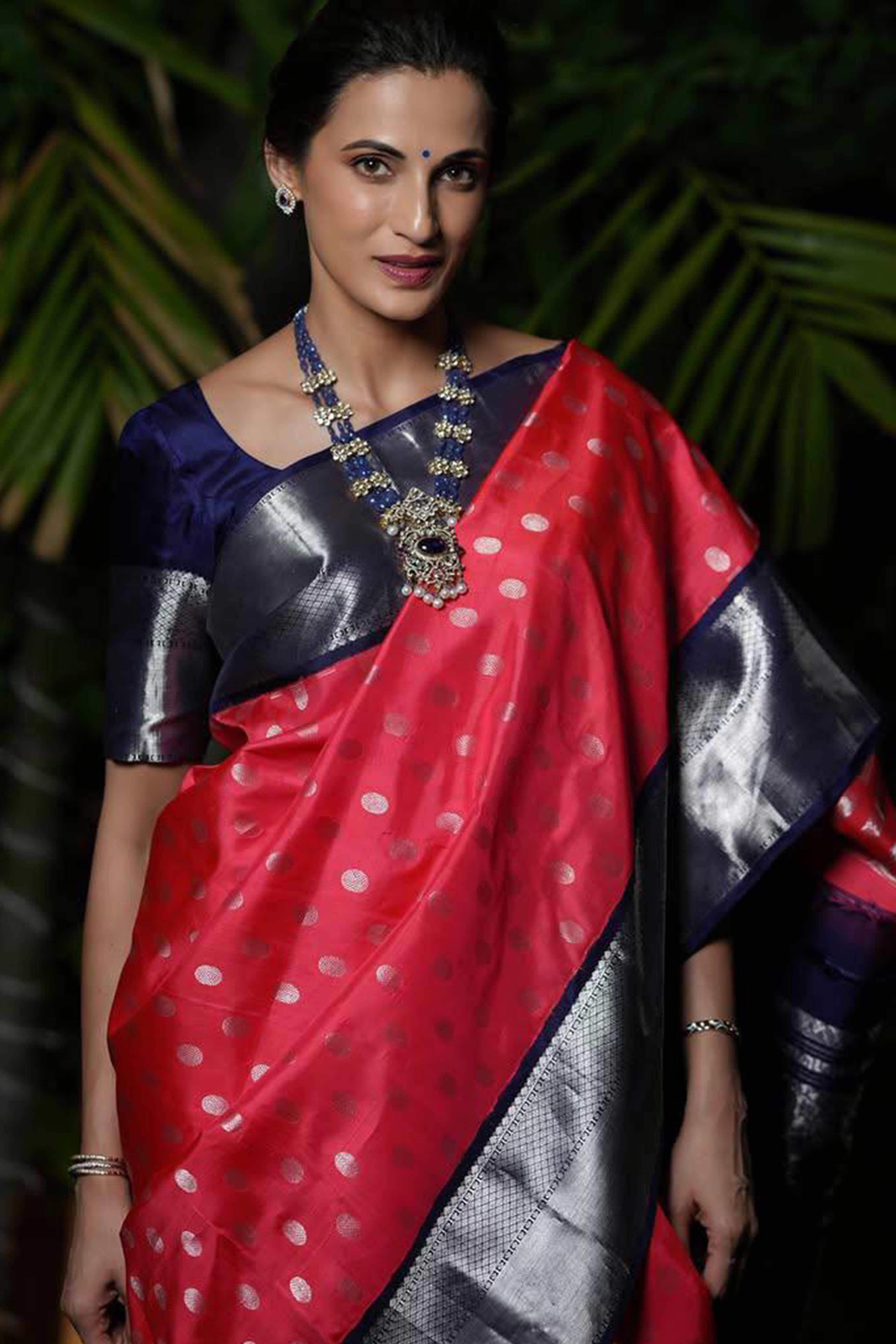 Pink Floral Woven Lichi Banarasi Silk Saree