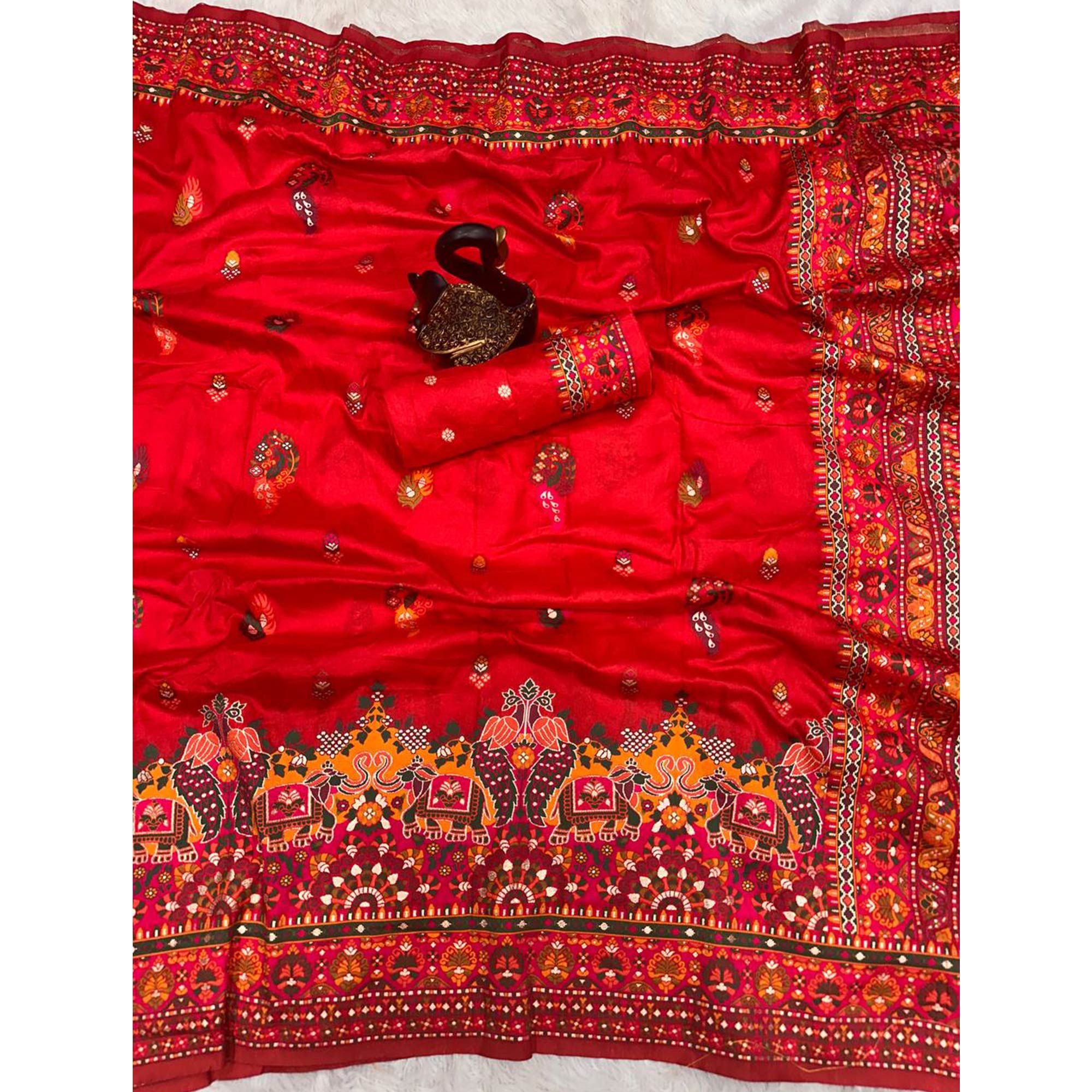 Red Pashmina Silk Weaving Saree Designed in Classic Rajwadi Style for Festive Wear