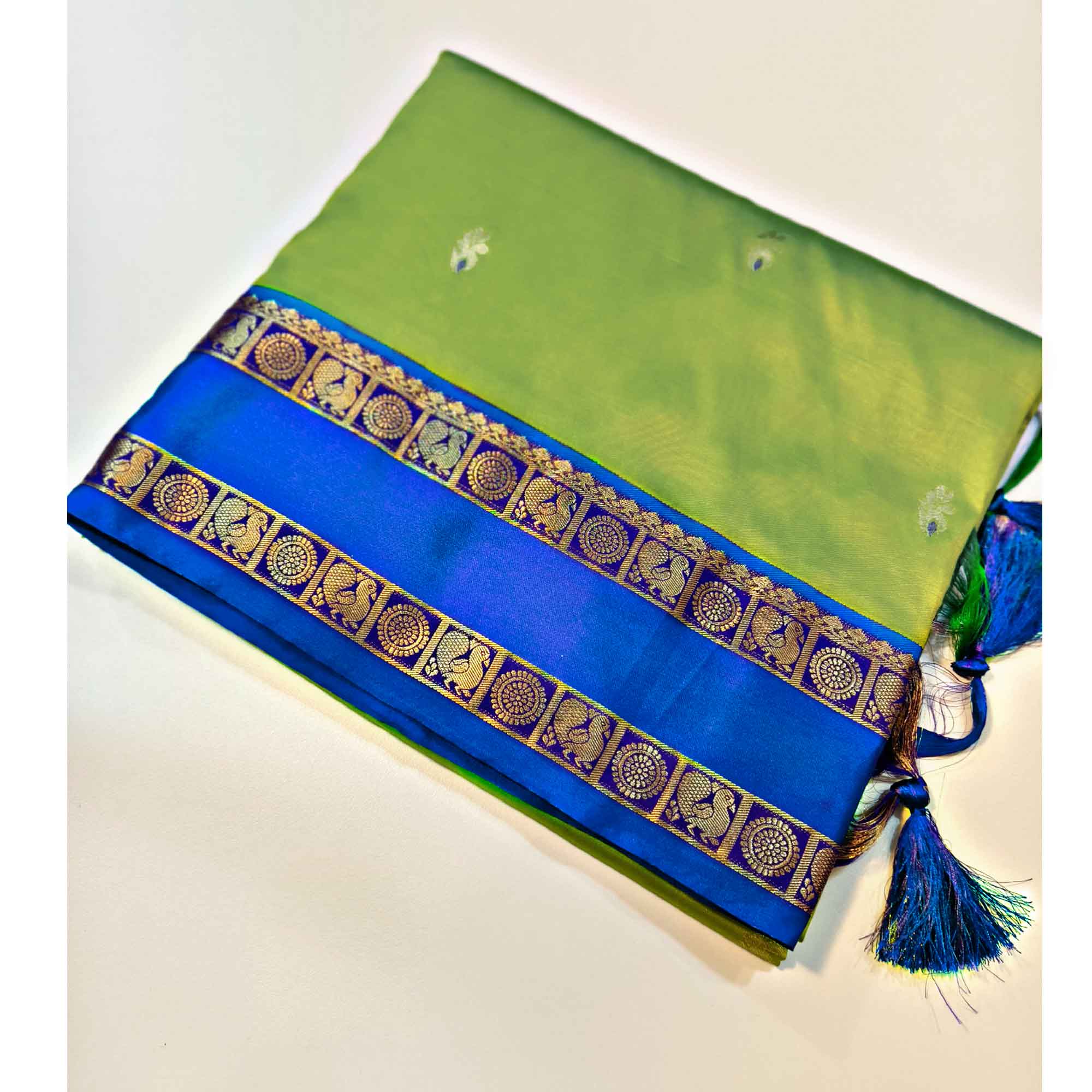 Lemon Green Handwoven Kanjivaram Silk Saree Detailed with Fine Zari Butti Motifs