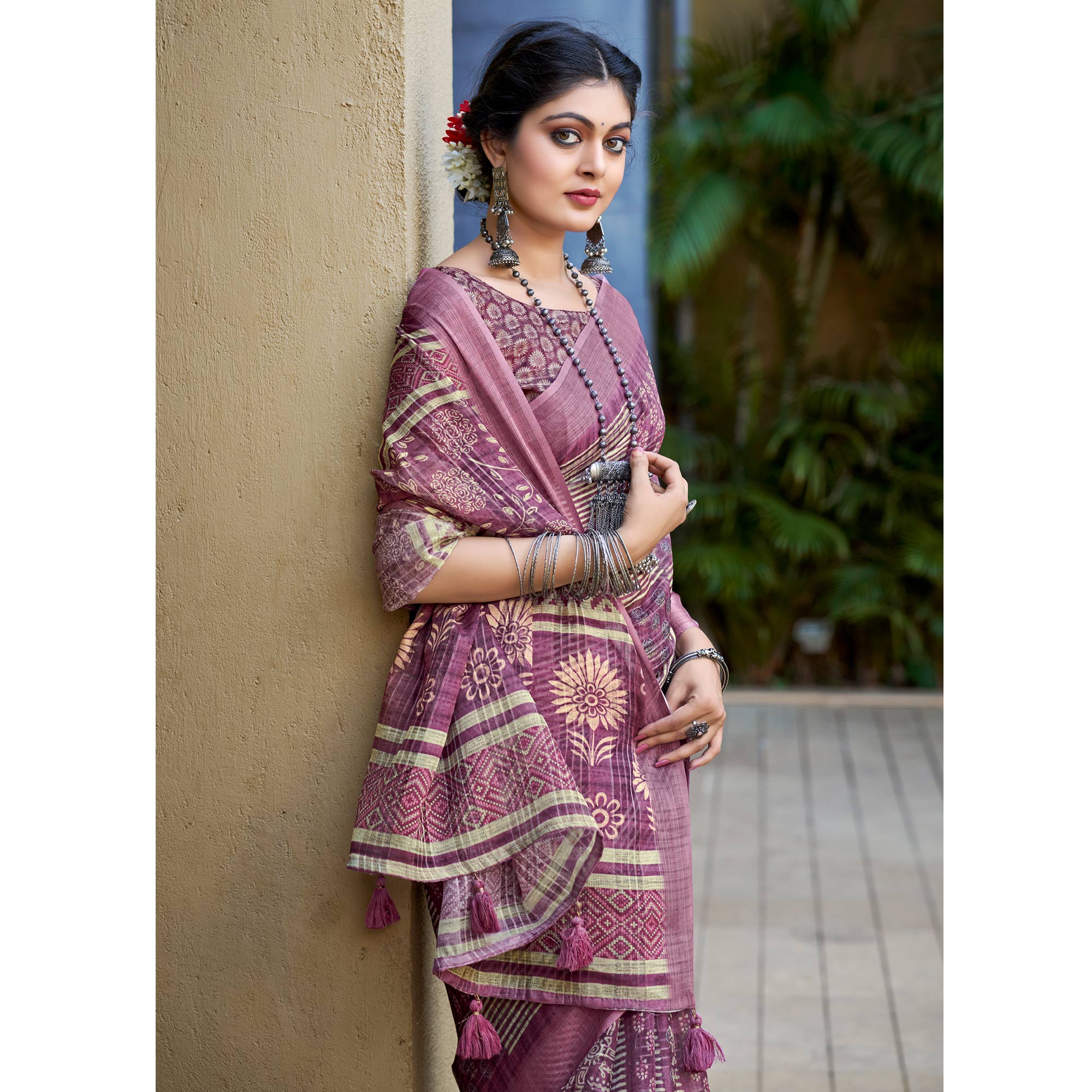 Purple Abstract Digital Printed Linen Saree