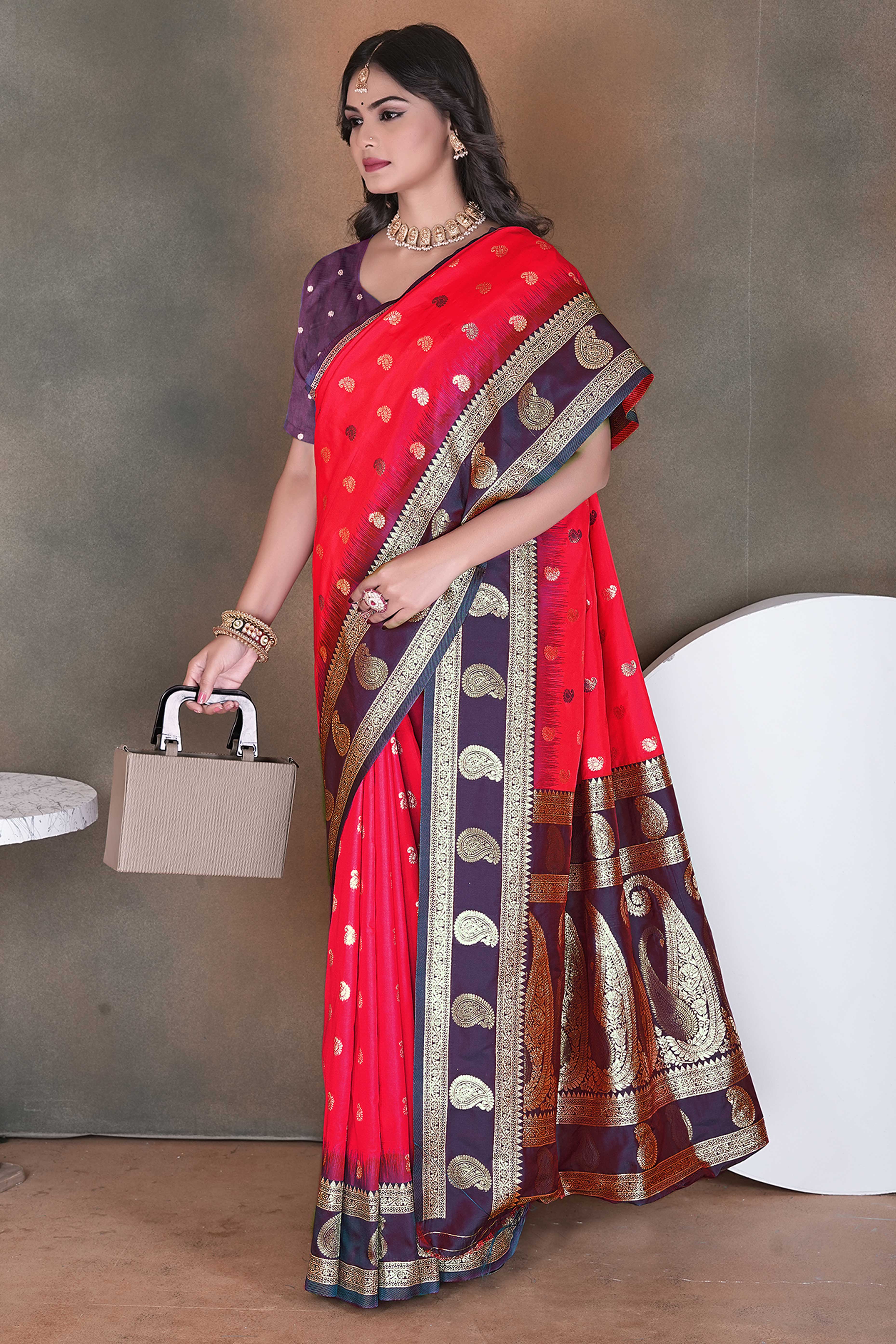 Pink Art Silk Saree Adorned With Zari Woven Paisley Motifs & Rich Banarasi Pallu