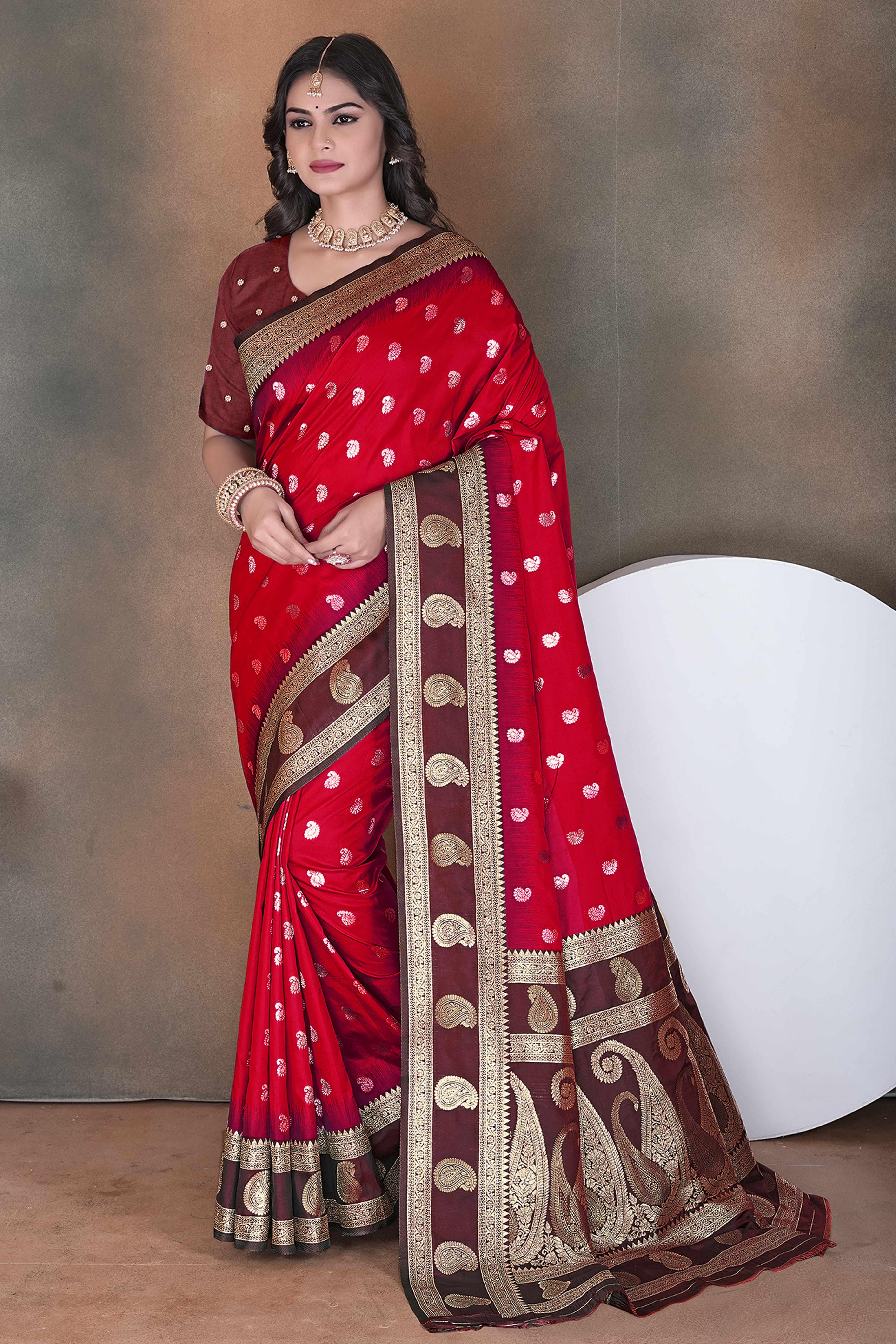 Red Art Silk Saree Adorned With Zari Woven Paisley Motifs & Rich Banarasi Pallu
