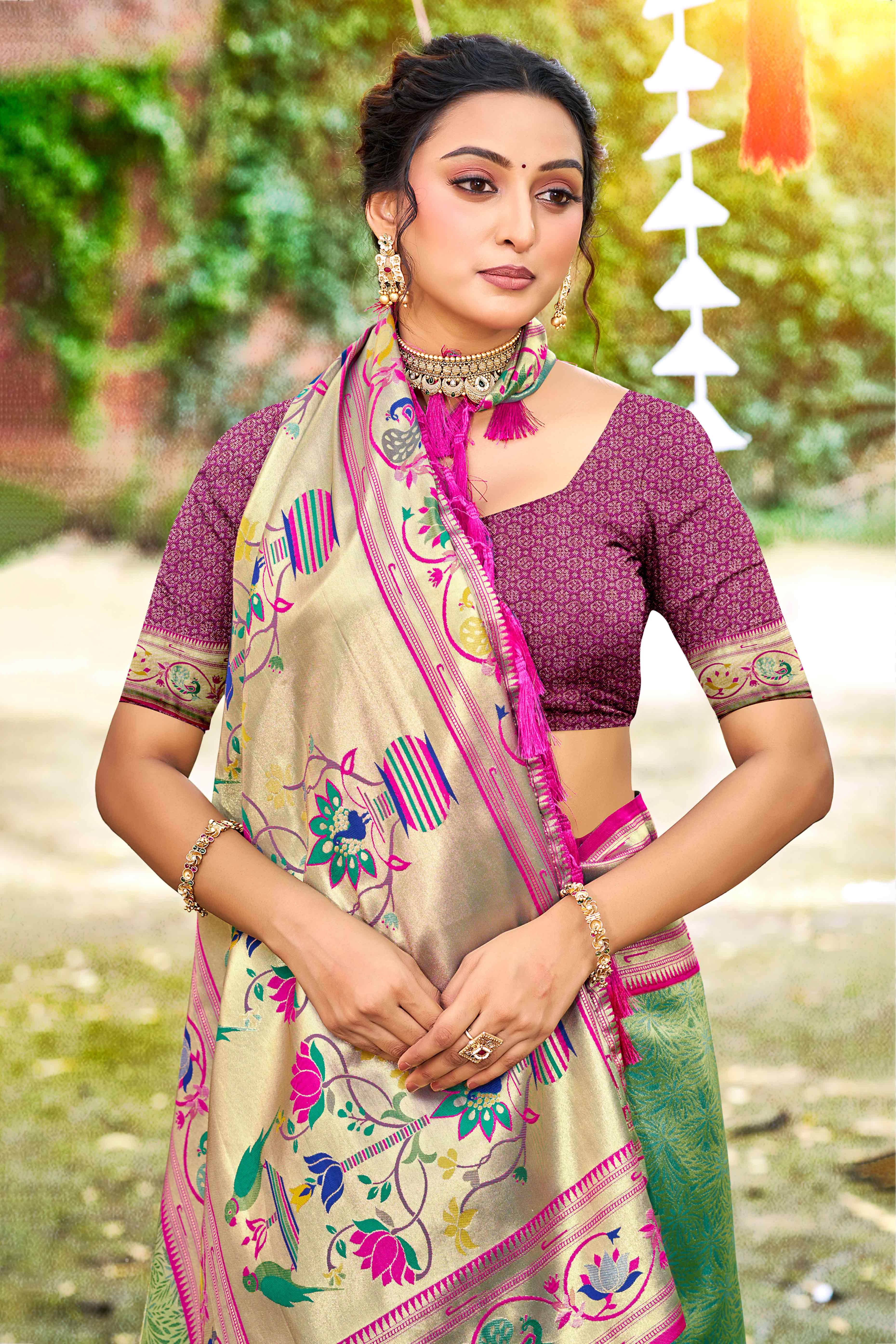 Elegant Rama Green Weaving Silk Blend Saree With Peacock Border & Artistic Parrot Motif Pallu