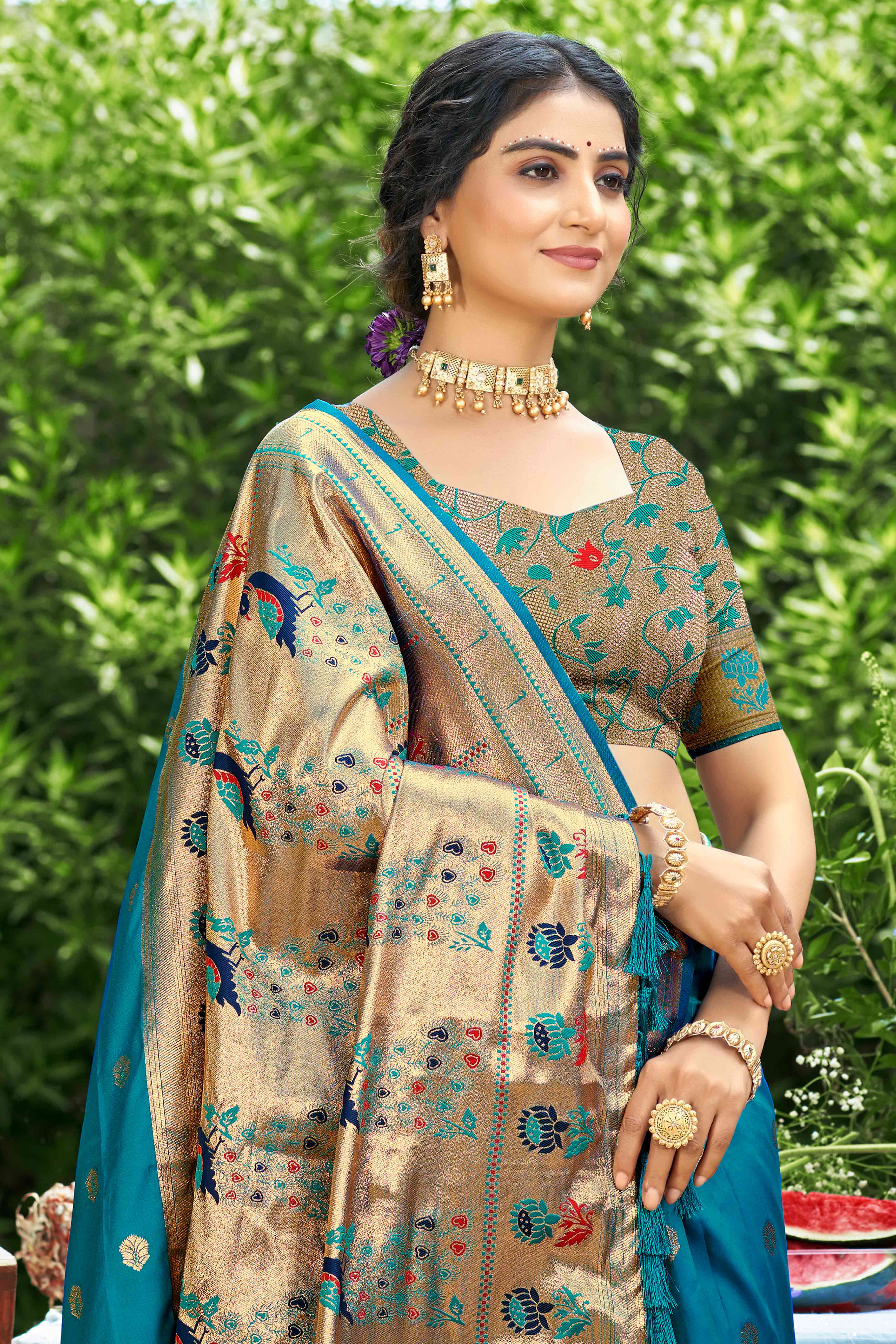 Blue Zari Weaving Silk Blend Saree Adorned With Intricate Peacock Motif Pallu & Graceful Tassel
