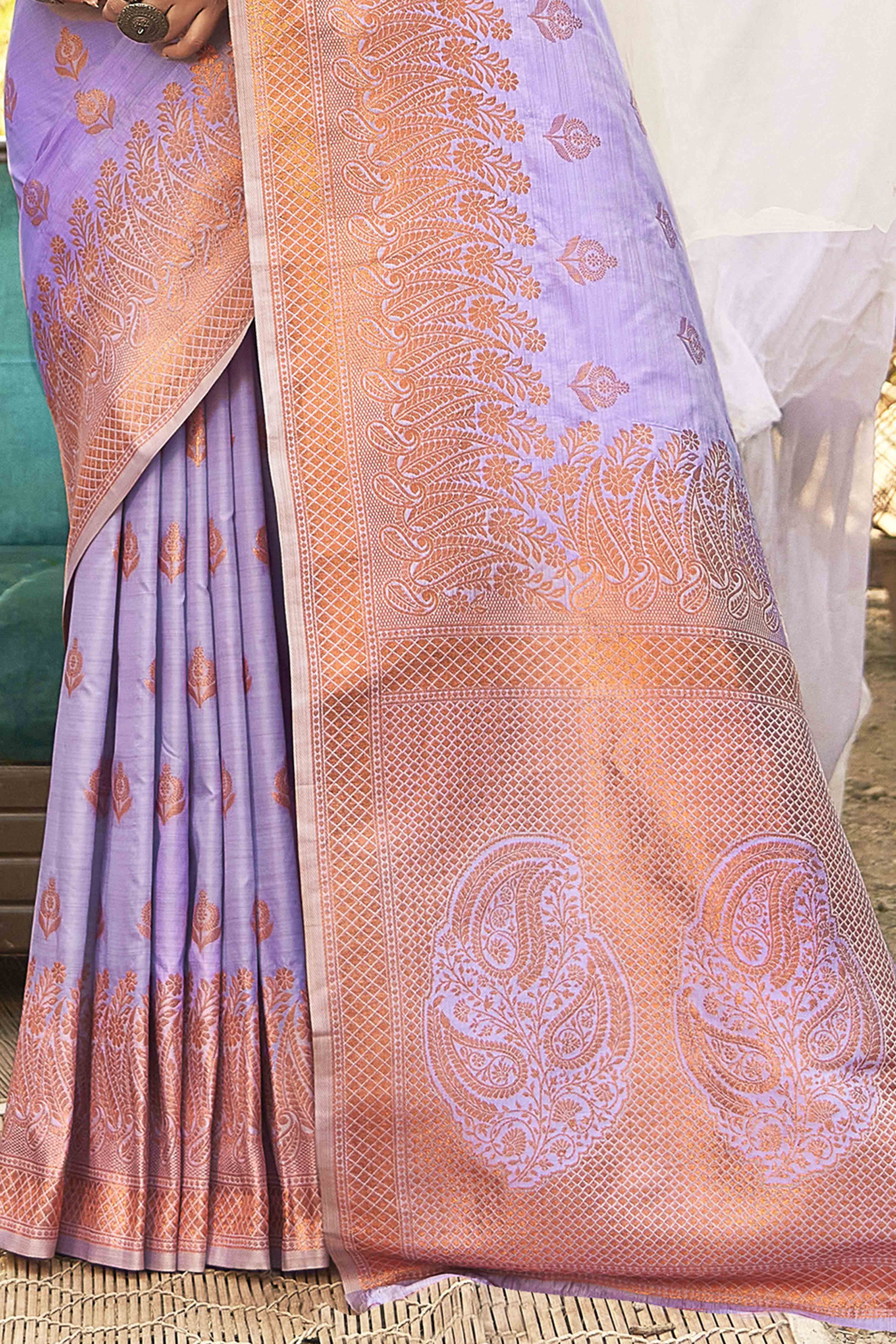 Timeless Beauty Lavender Onion Pink Banarasi Silk Saree With Floral Zari Weaving Work