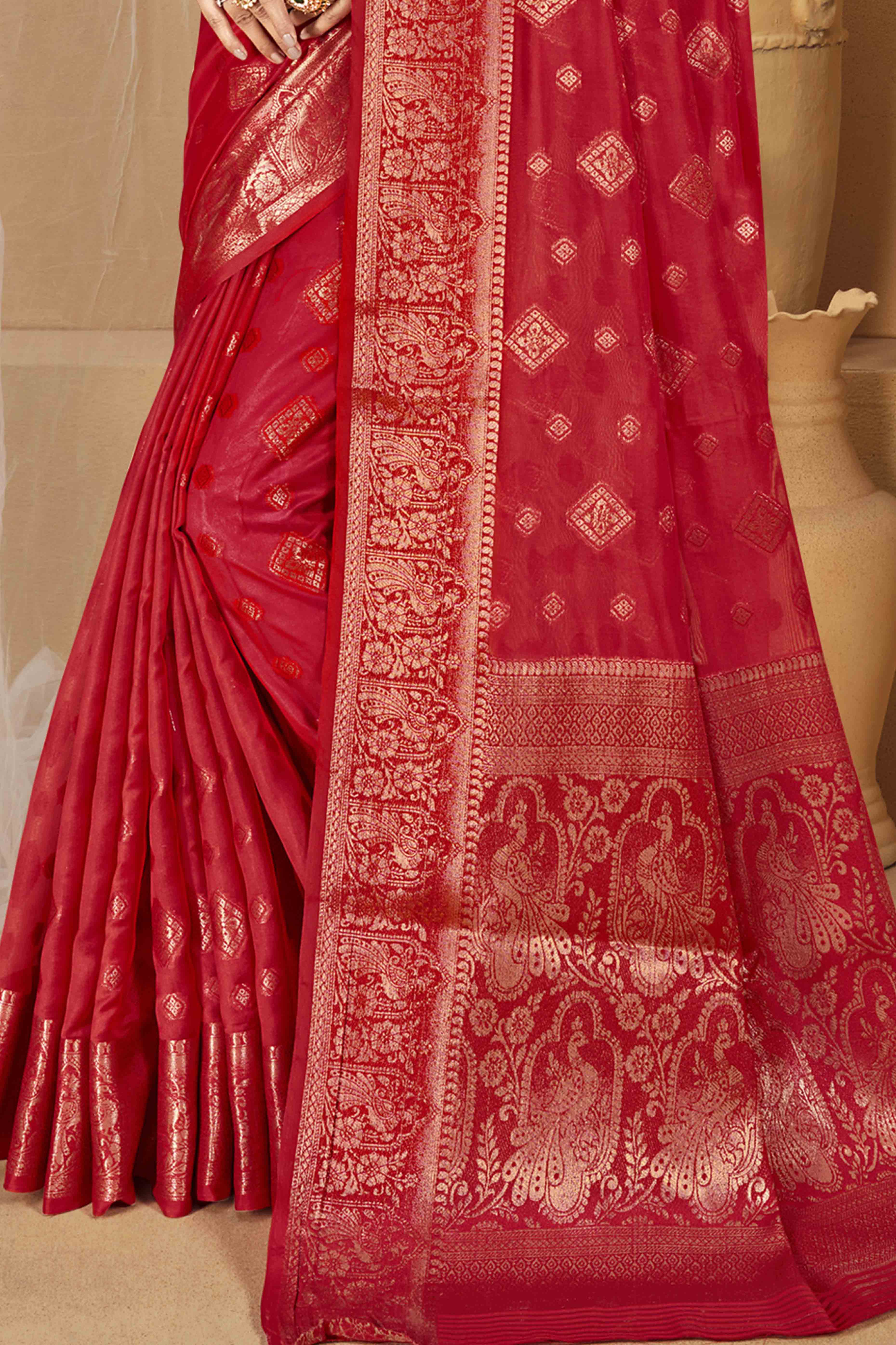Red Floral & Peacock Pattern Zari Woven Banarasi Silk Saree