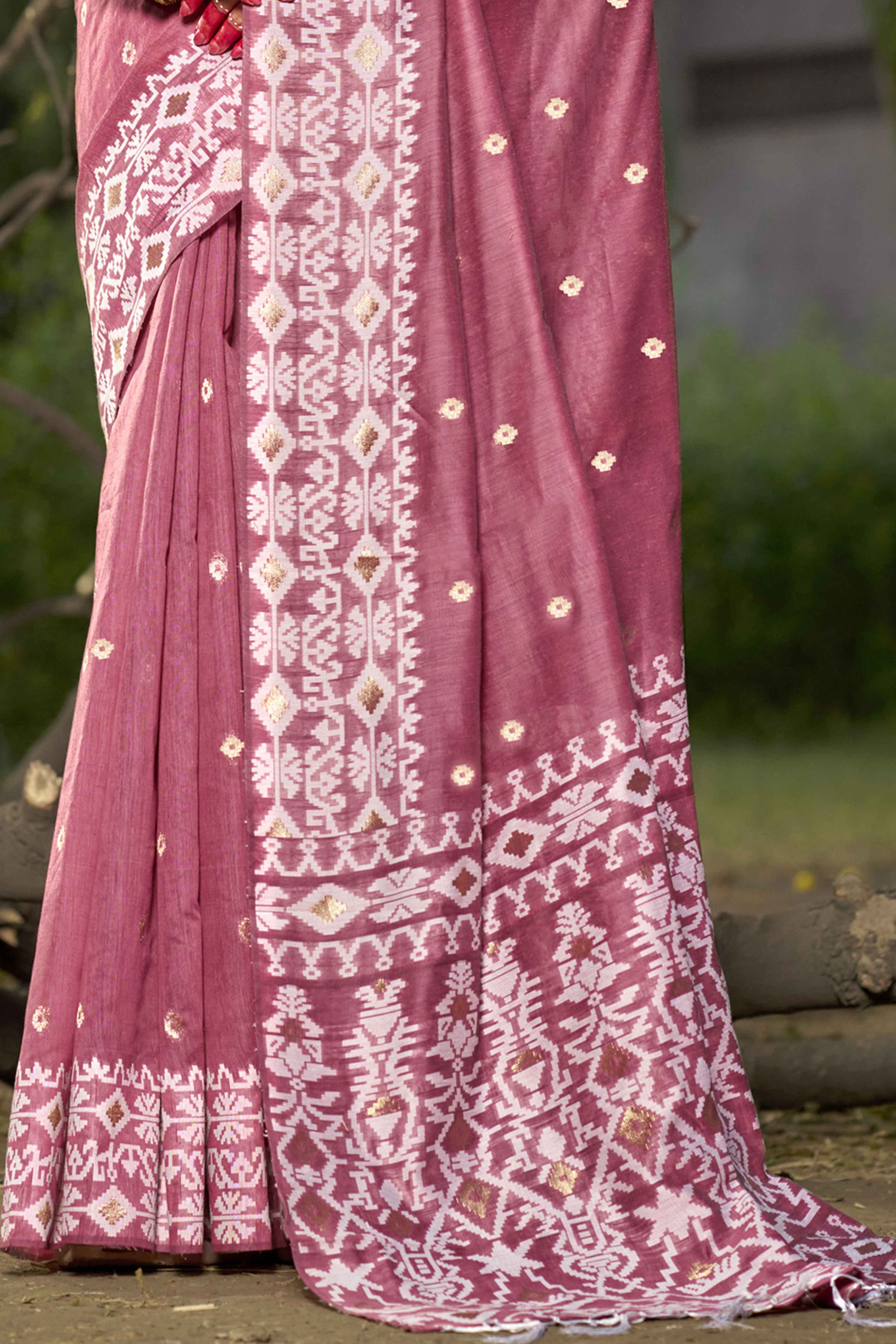 Pink Woven Linen Cotton Saree With Tassels