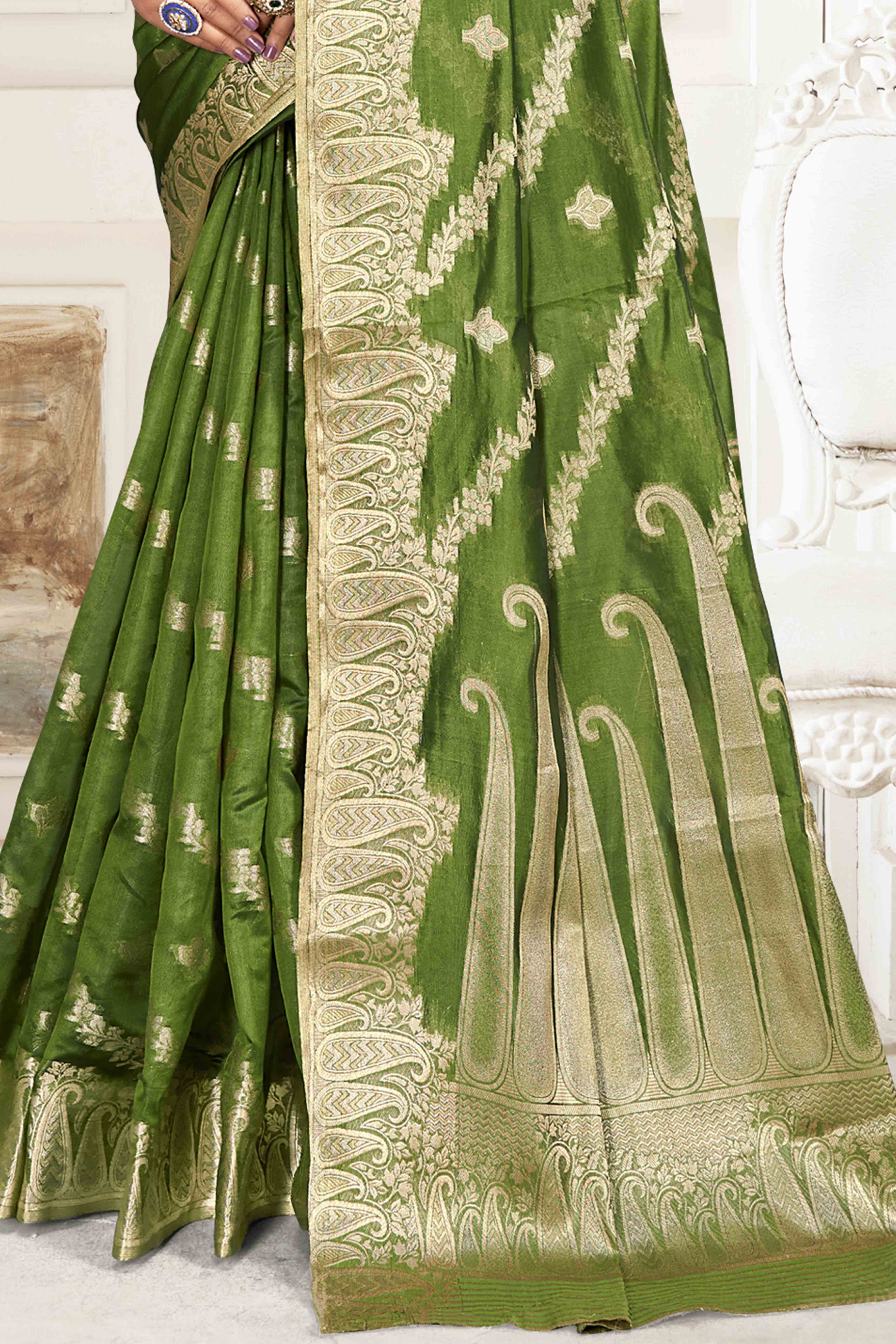 Green Floral With Paisley Pattern Zari Woven Organza Saree