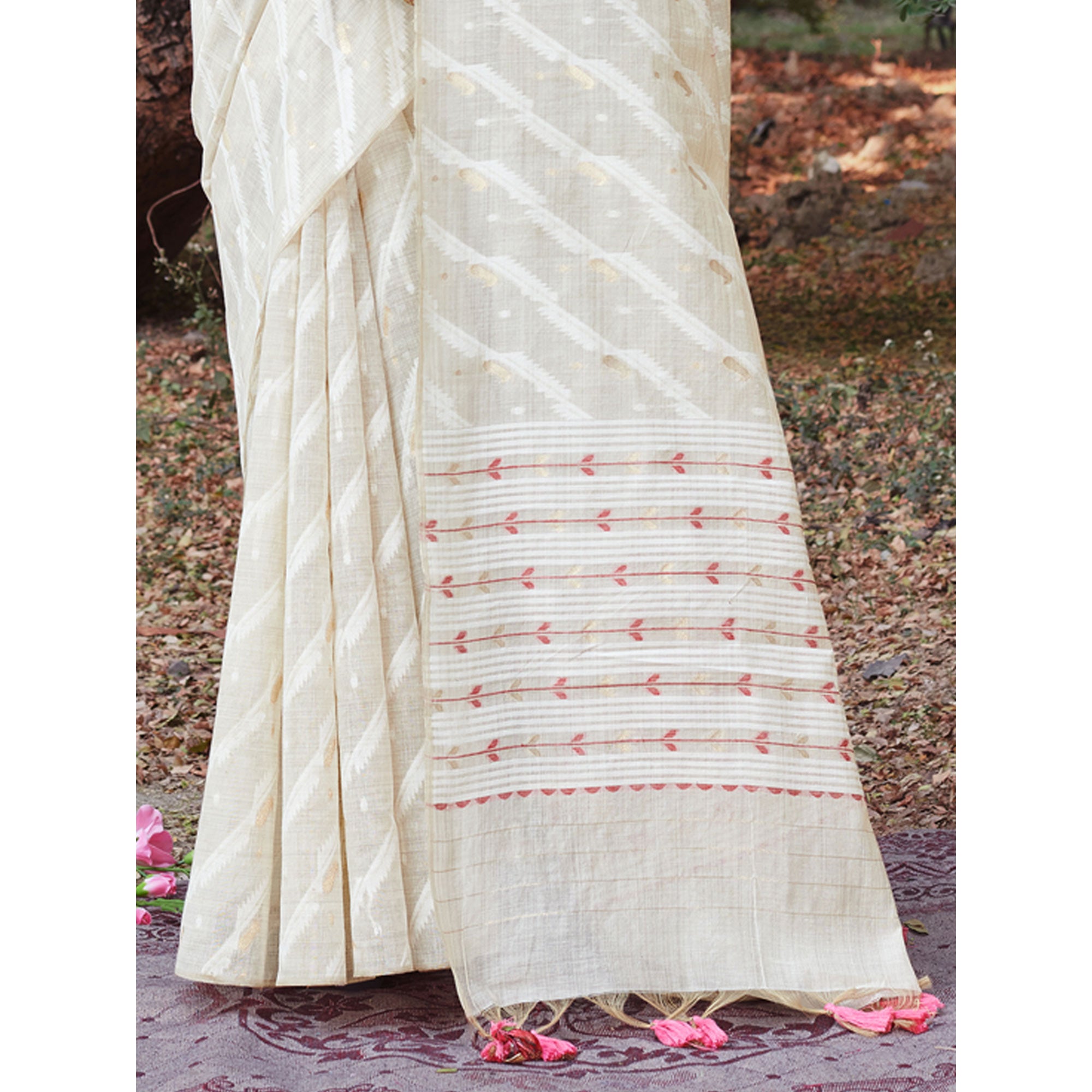 Off White & Red Woven Cotton Silk Saree With Tassels