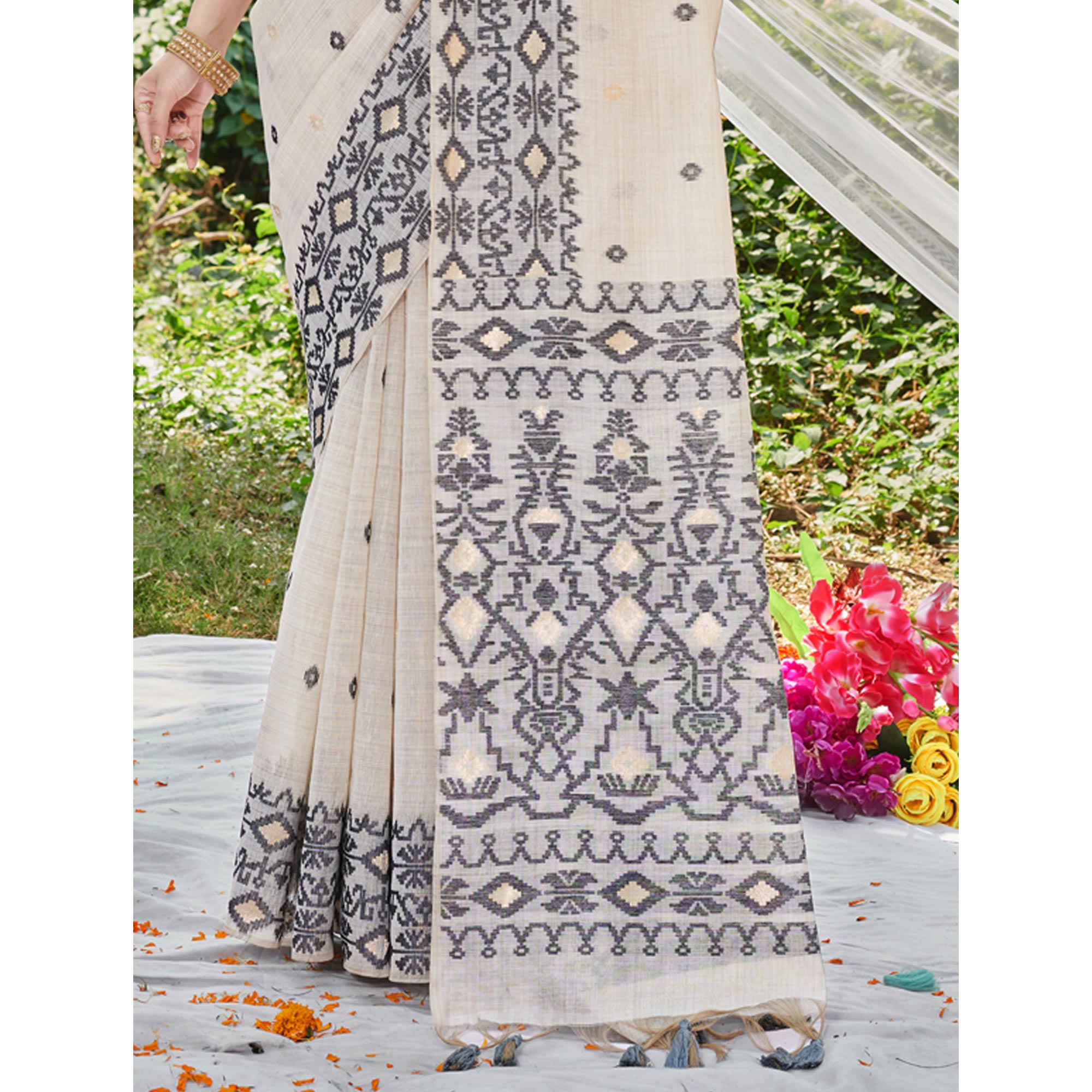 Off White & Black Woven Cotton Silk Saree With Tassels