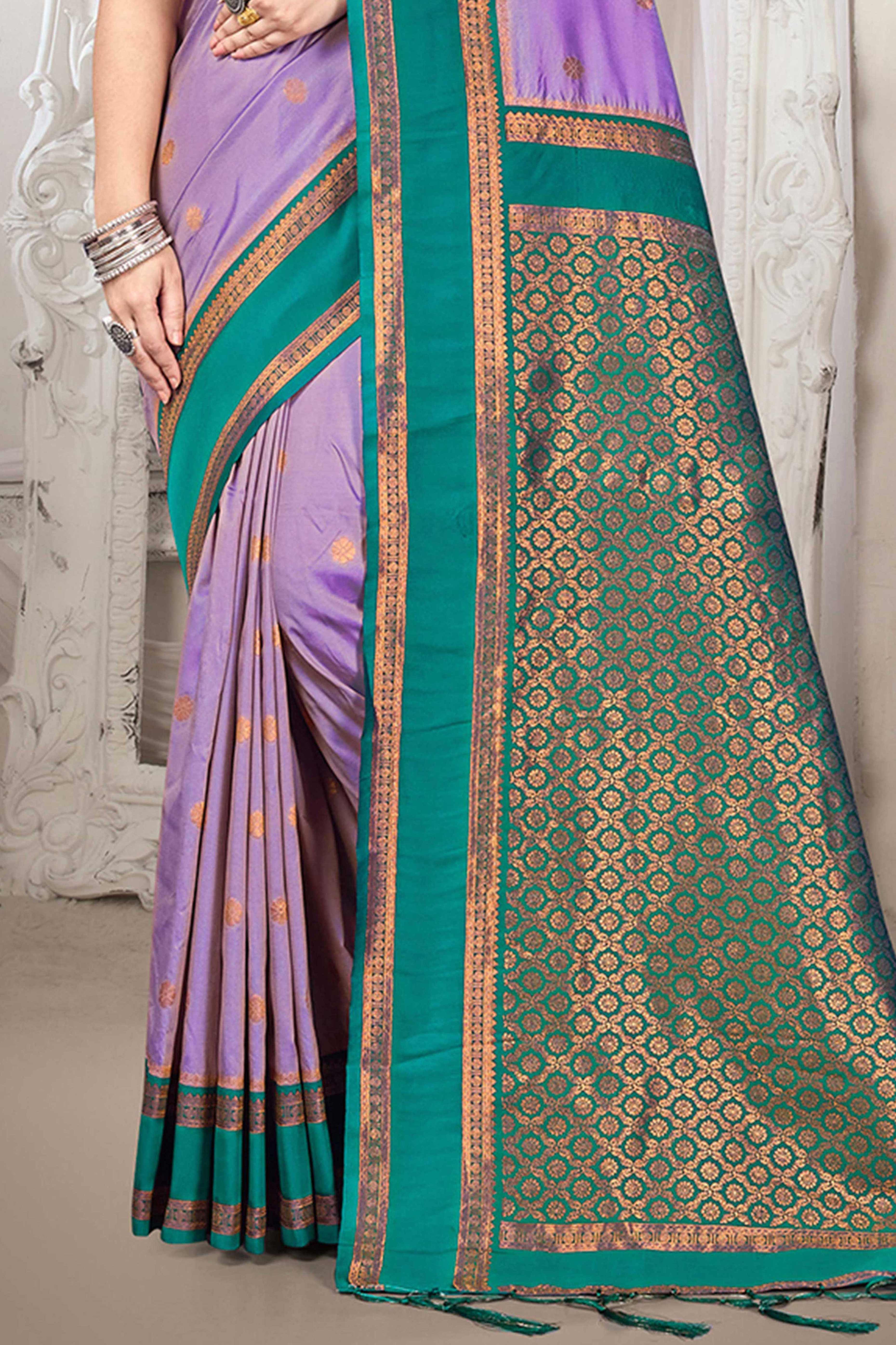 Classic Lavneder Floral Motif Weaving Silk Blend Saree With Tassel Pallu