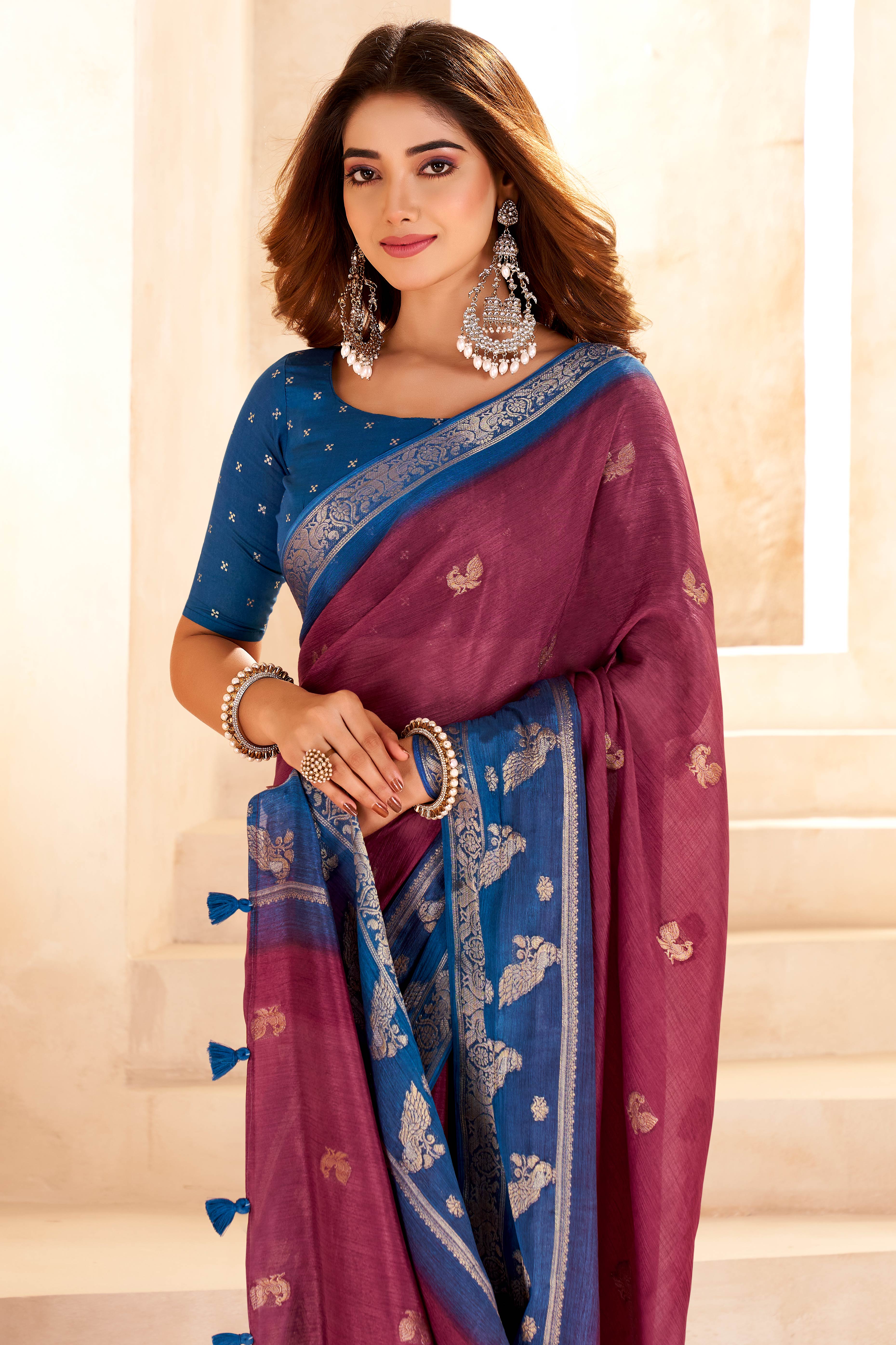 Mauve Chinon Saree Featuring Exquisite Jacquard Weaving for a Timeless and Refined Look
