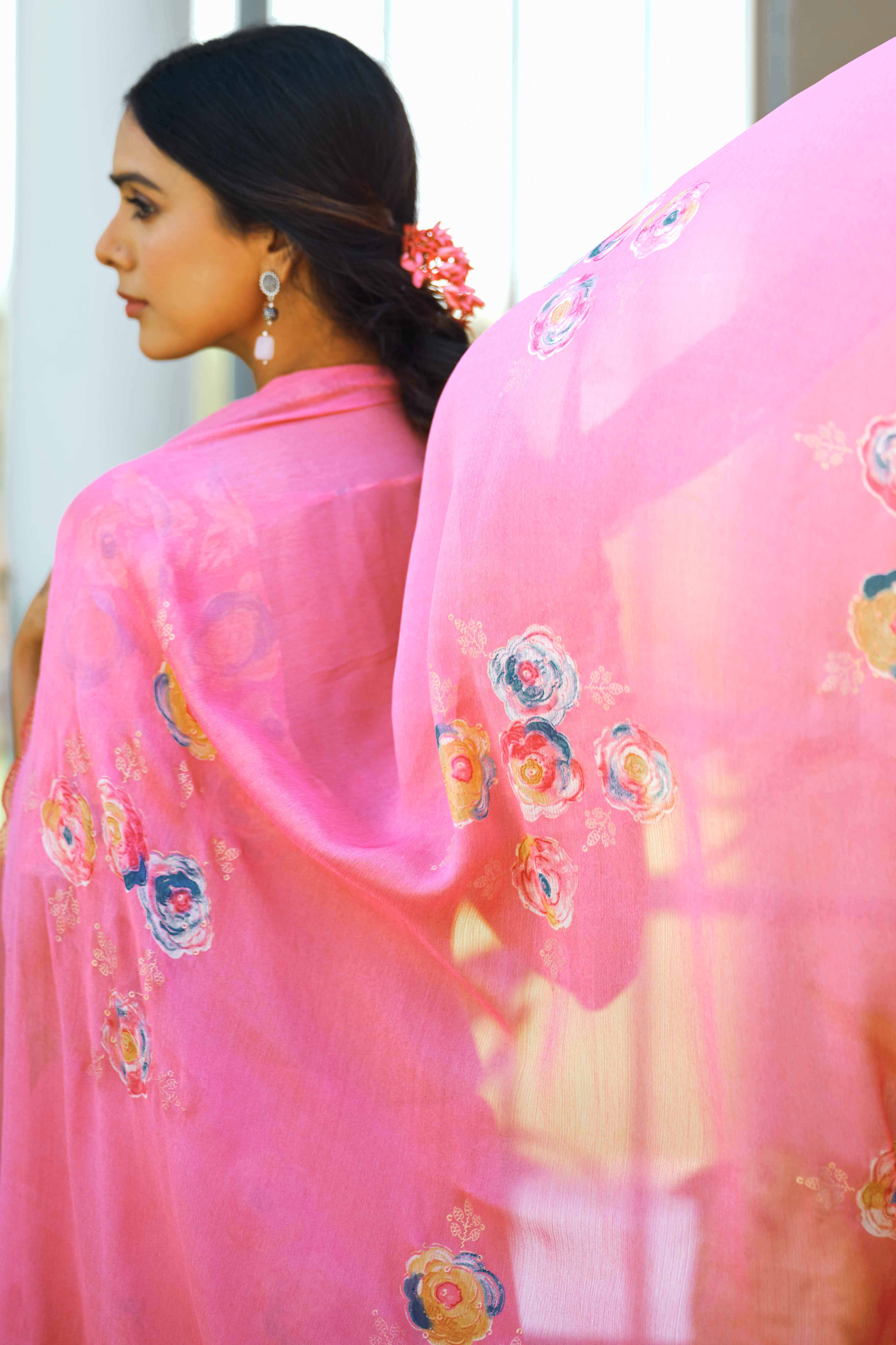 Elegant Pink Chiffon Saree with Floral and Foil Print Detailing