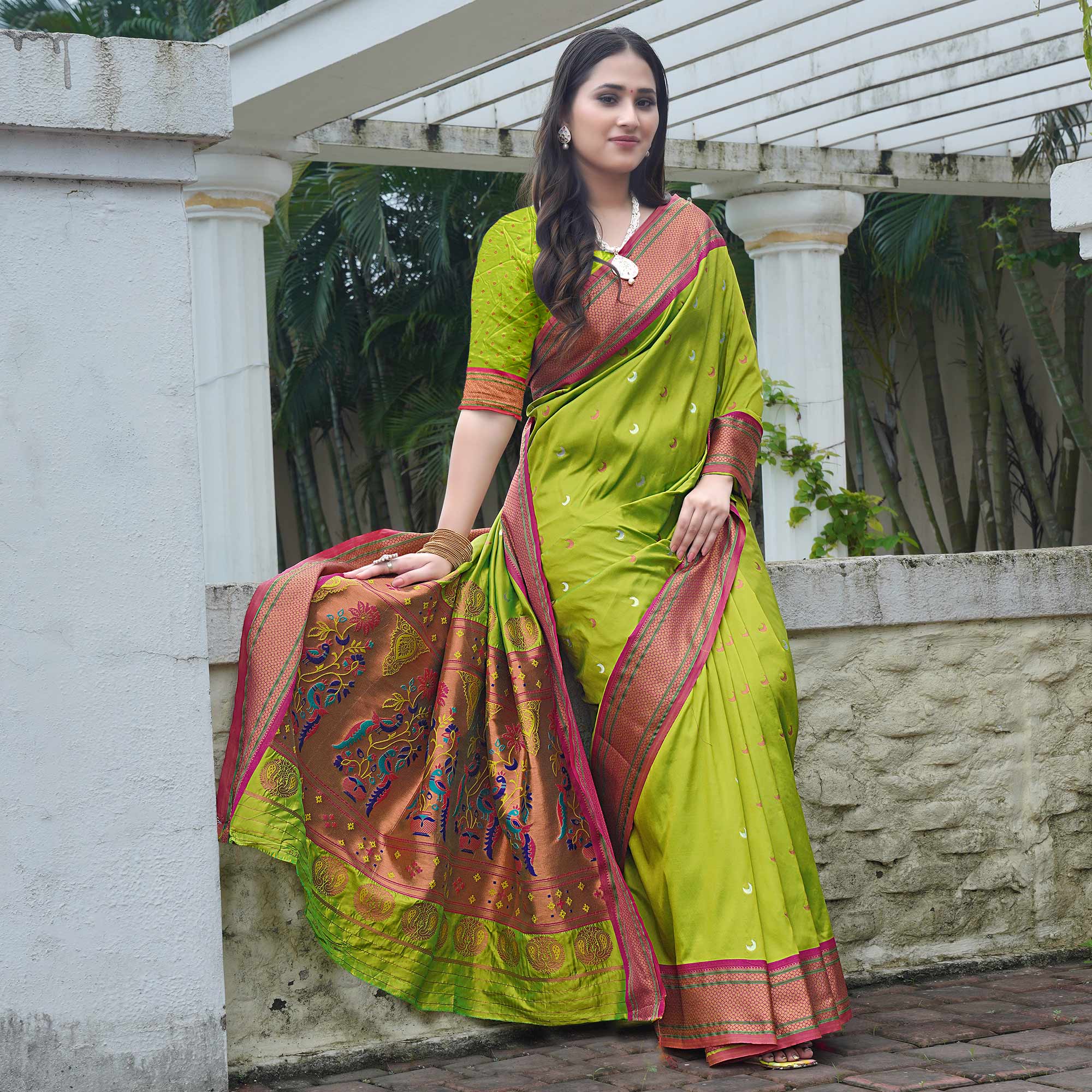 Green Woven Paithani Art Silk Saree