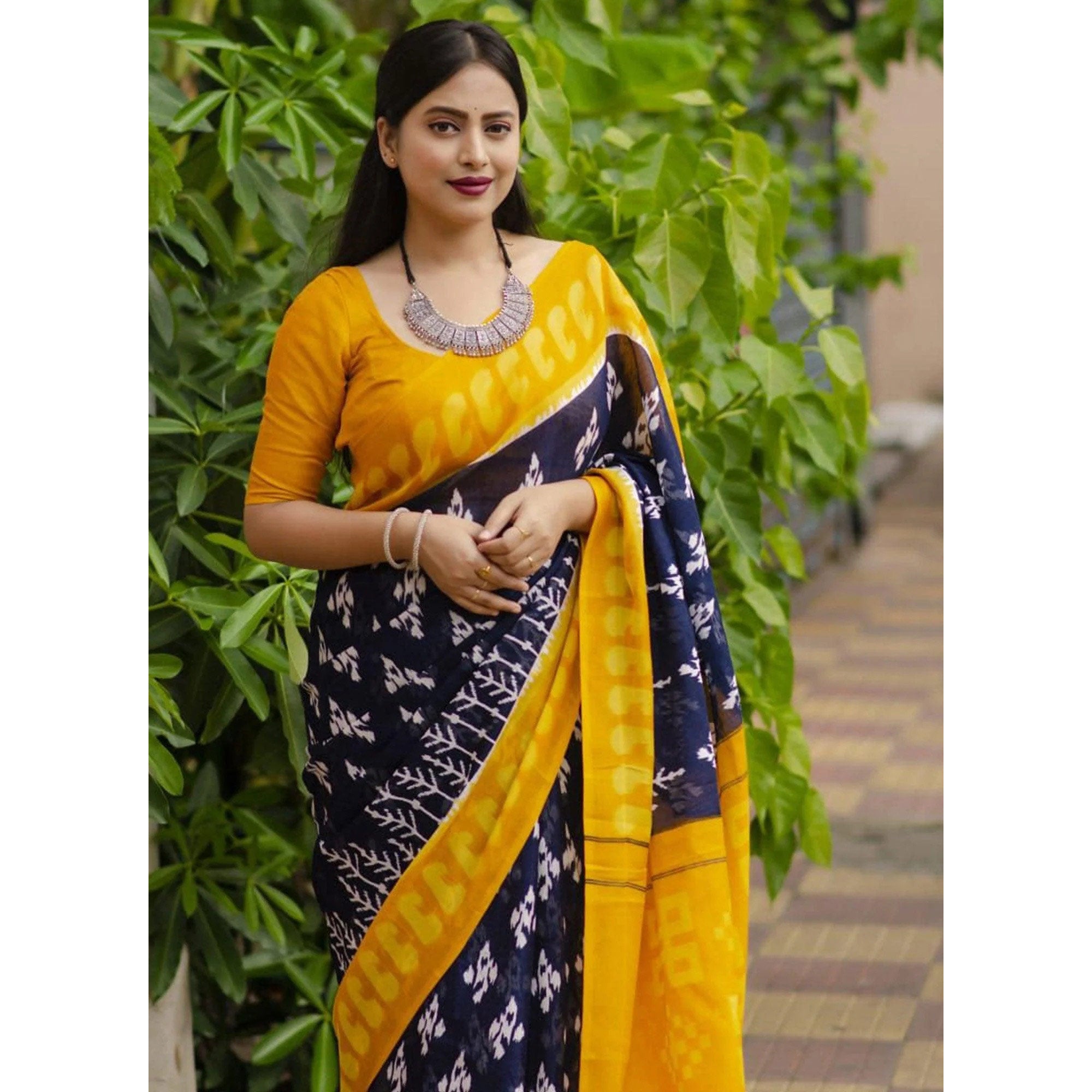 Navy Blue Digital Printed Linen Saree With Tassels