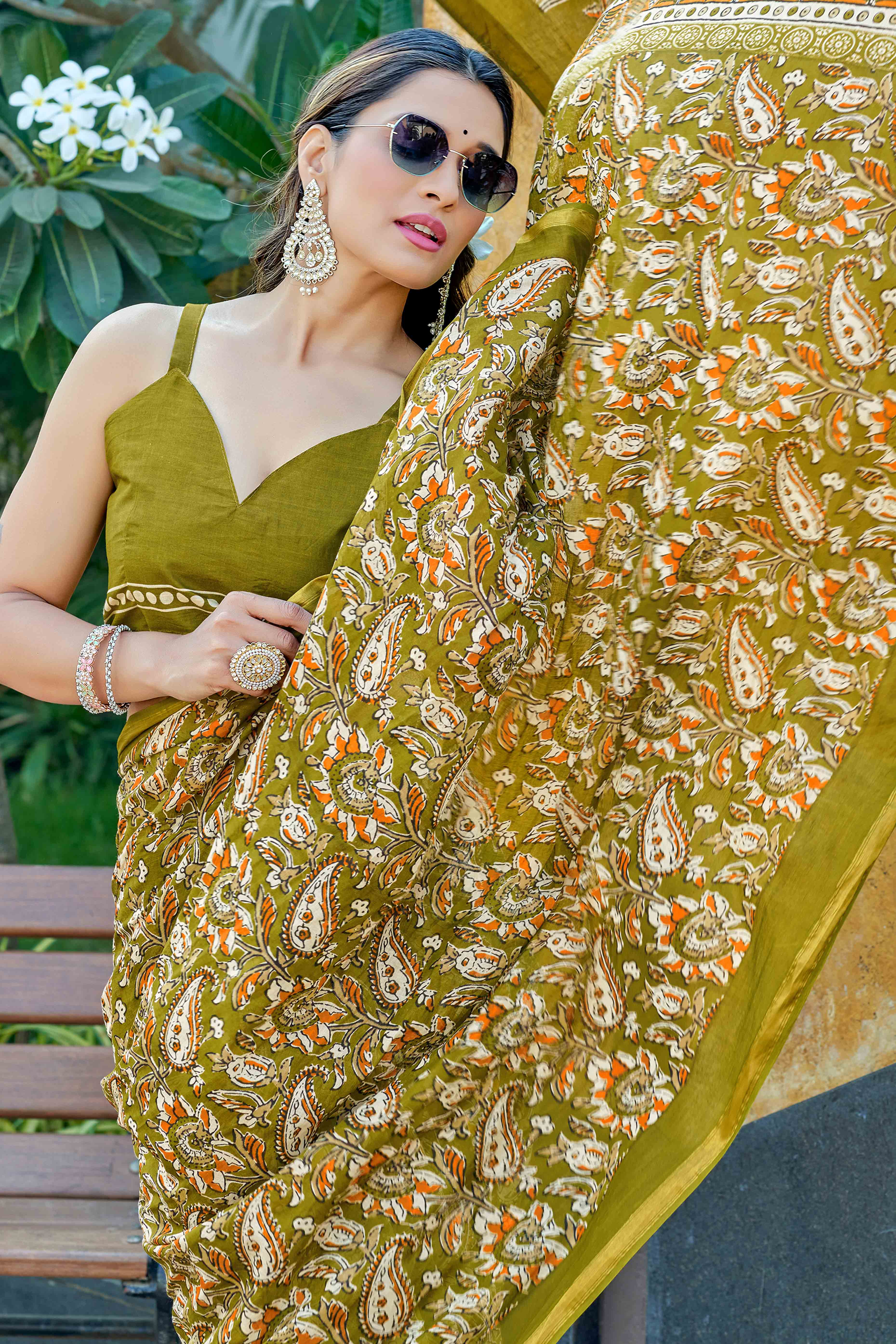 Mehendi Green Paisley Printed Pure Mulmul Cotton Saree