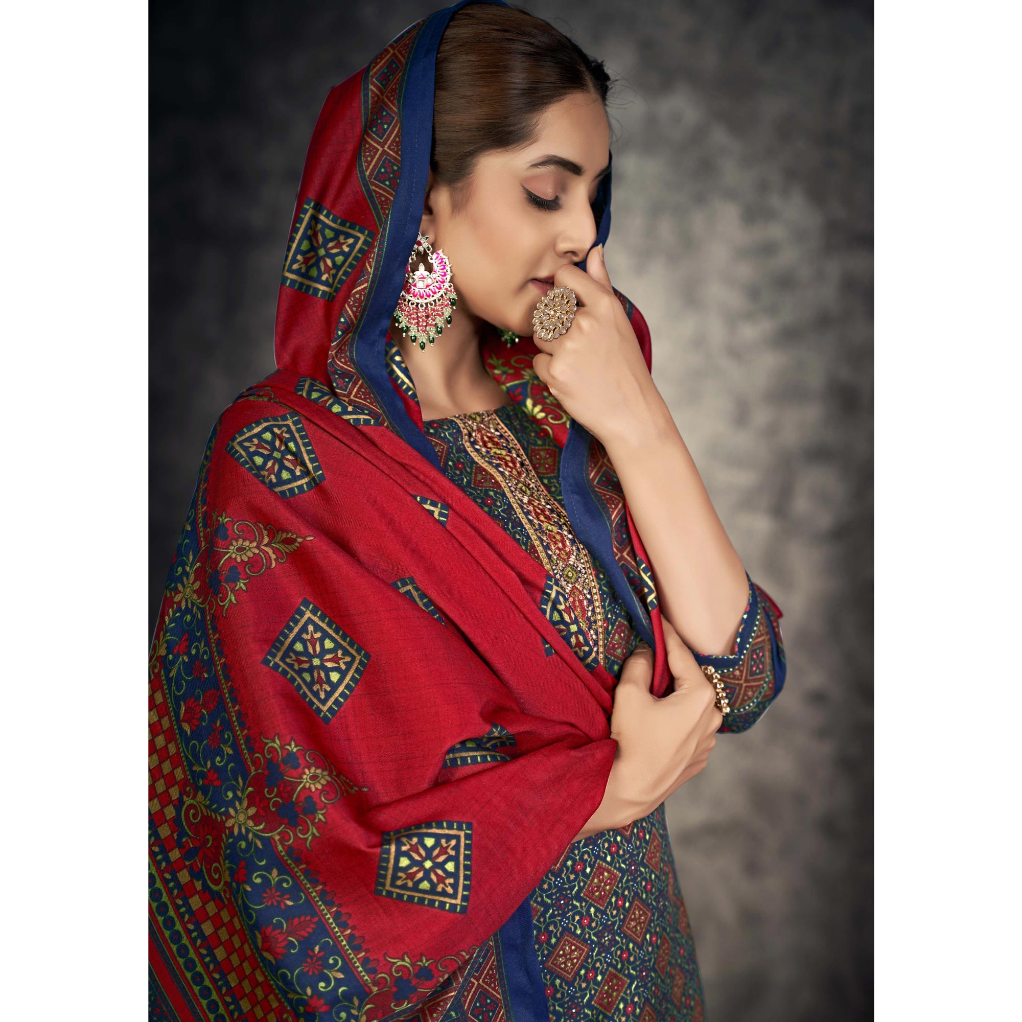 ZULFT-AFREEN-1064-009