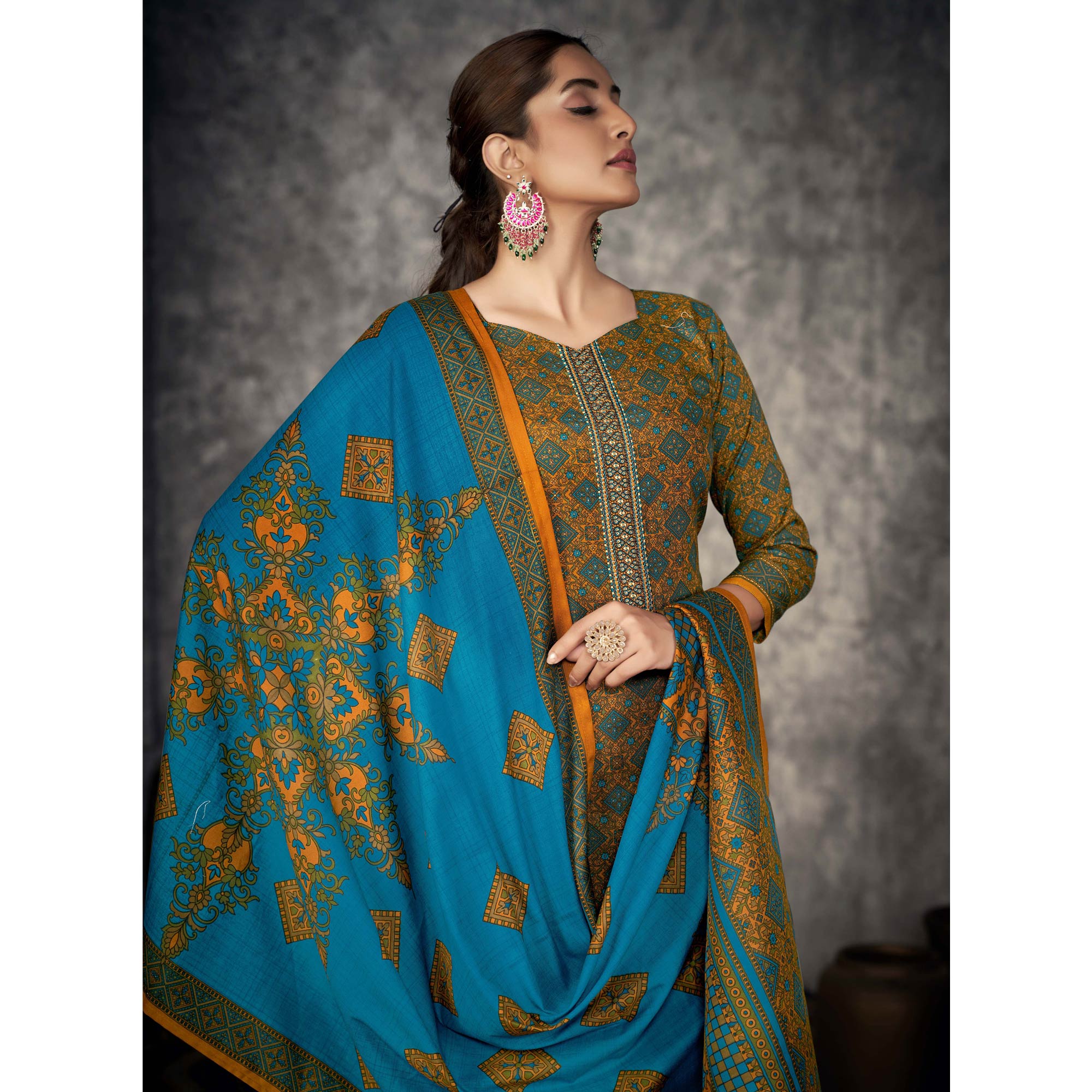 ZULFT-AFREEN-1064-010