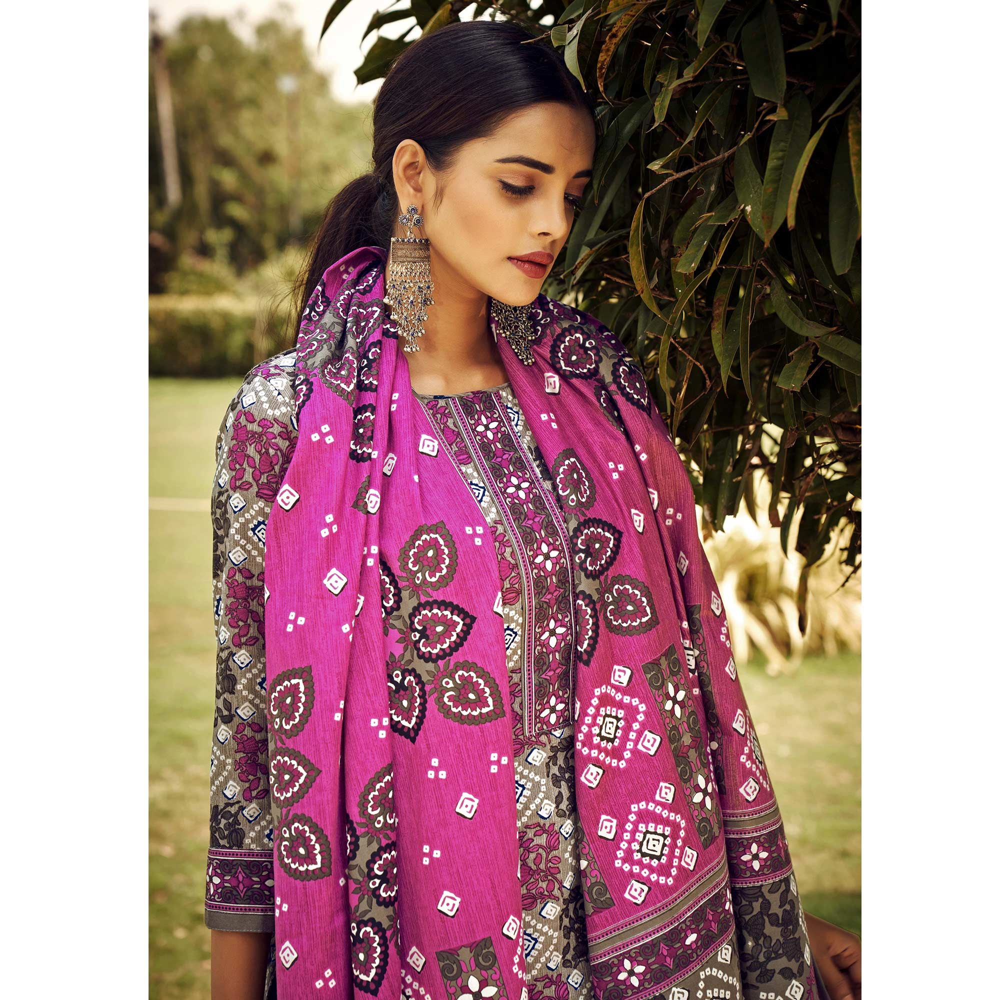 Multicolor Printed Pashmina Suit