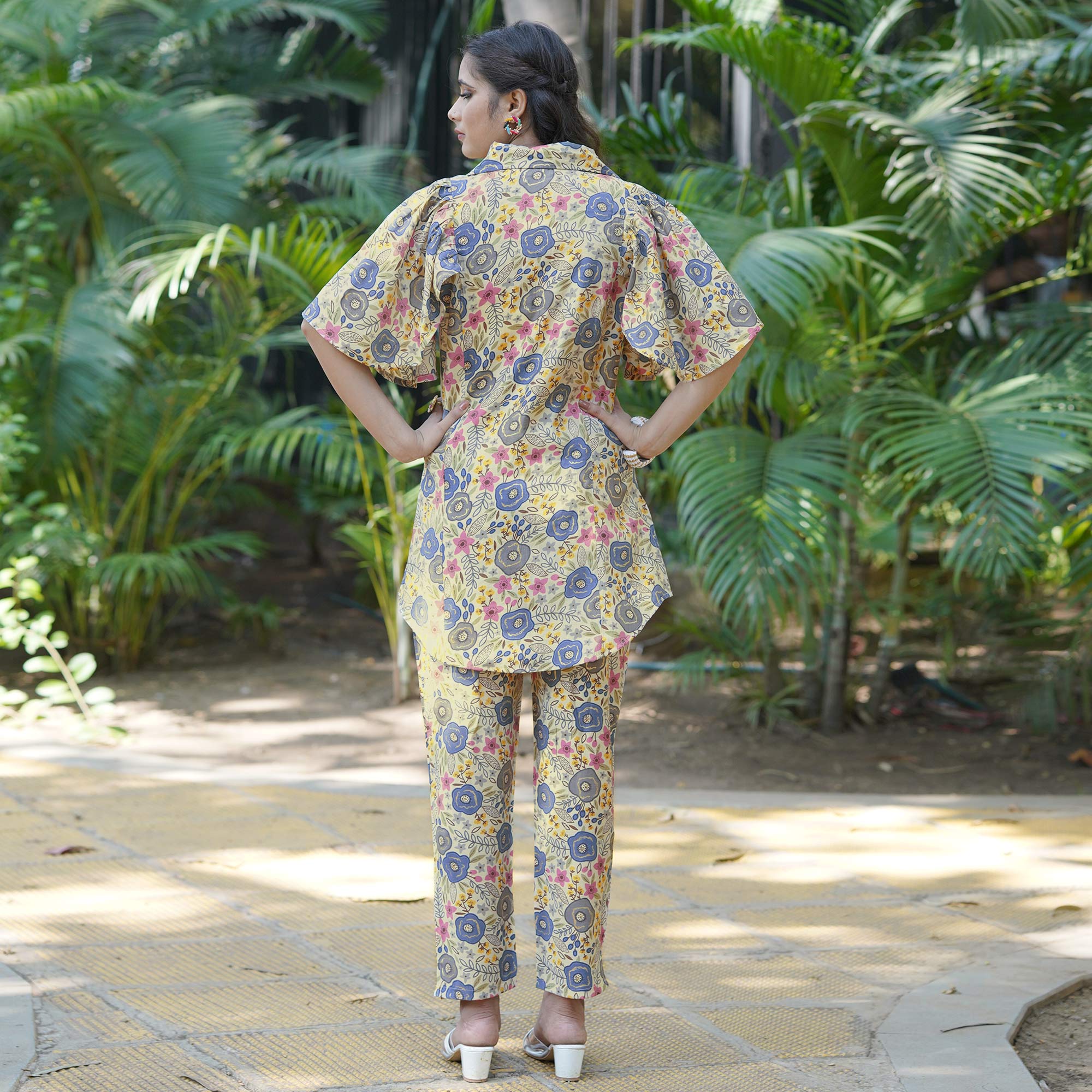 Off White & Grey Floral Foil Printed Chanderi Silk Co Ord Set