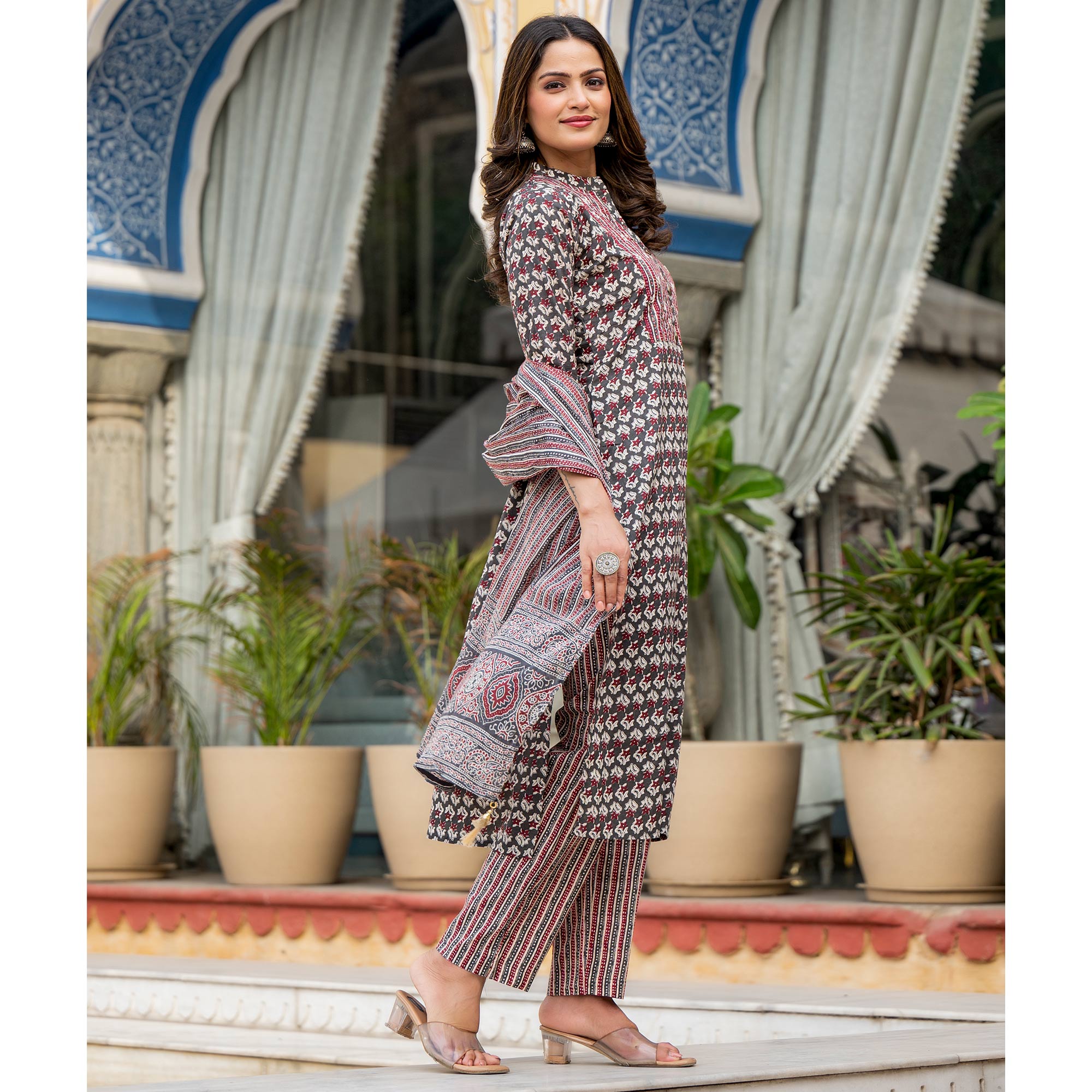 Grey Floral Printed Pure Cotton Straight Salwar Suit