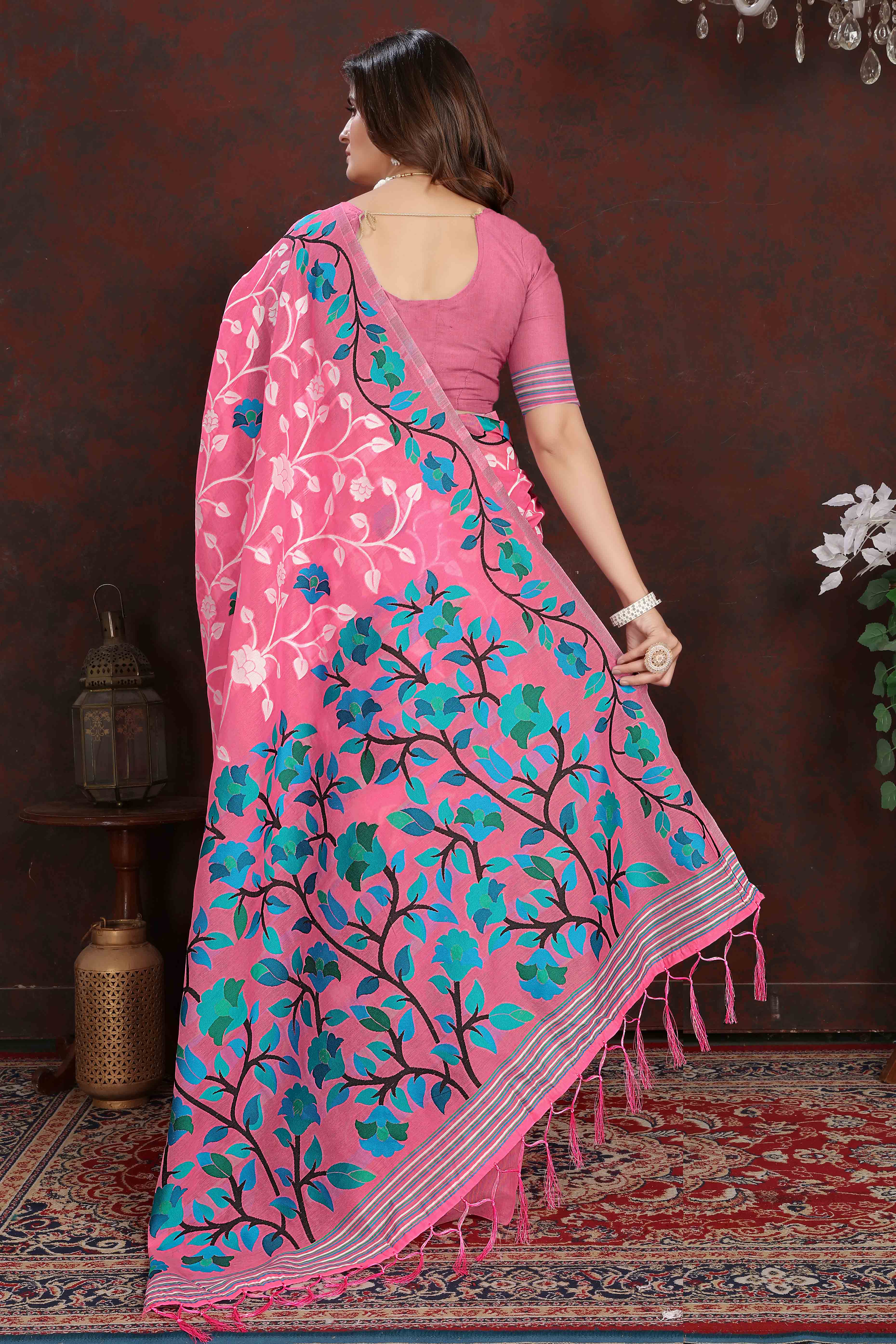 Pink Floral Woven Cotton Jacquard Jamdani Saree With A Graceful Tassel Border