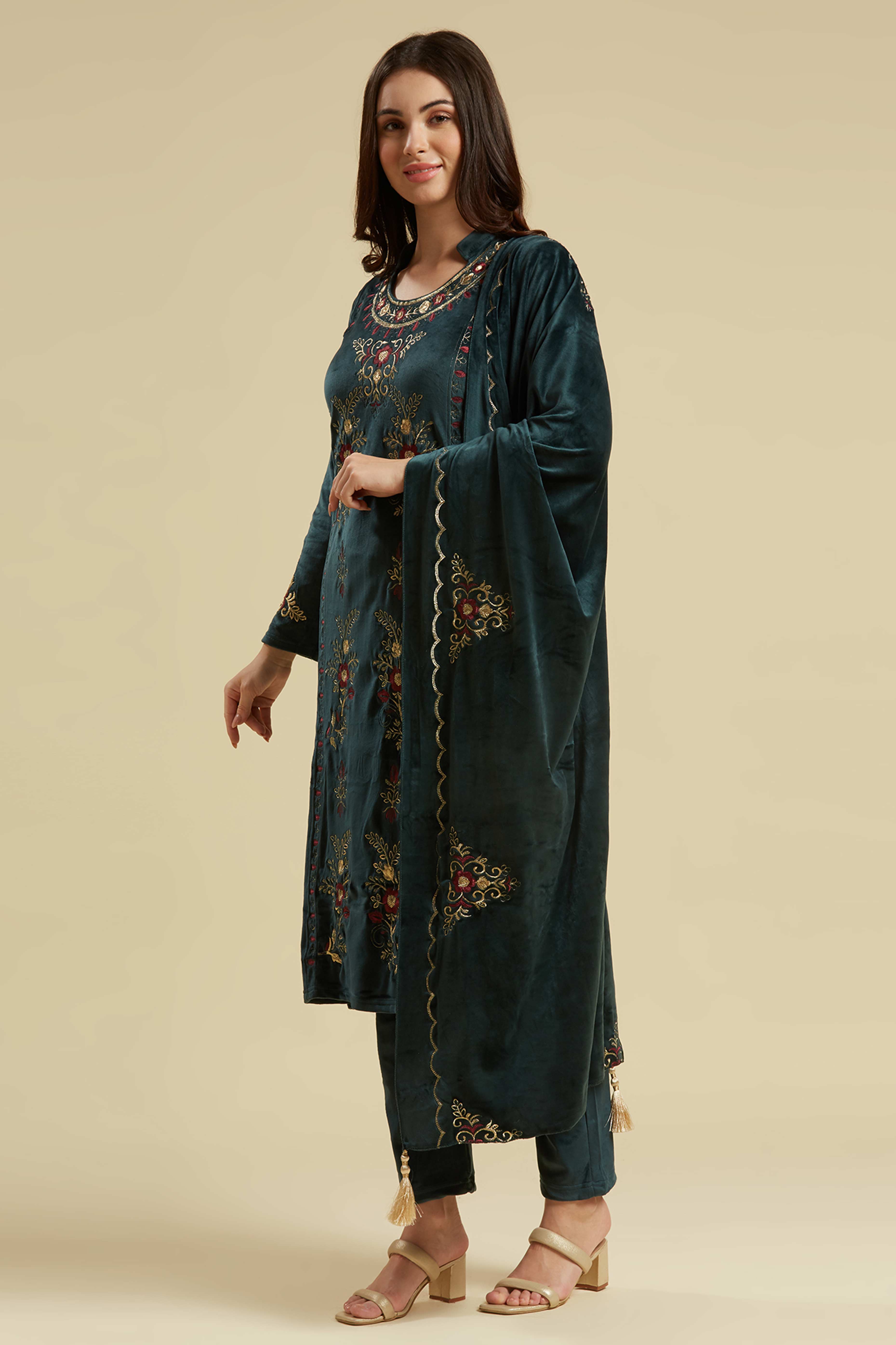 Rama Green Embroidered Velvet Straight Salwar Suit