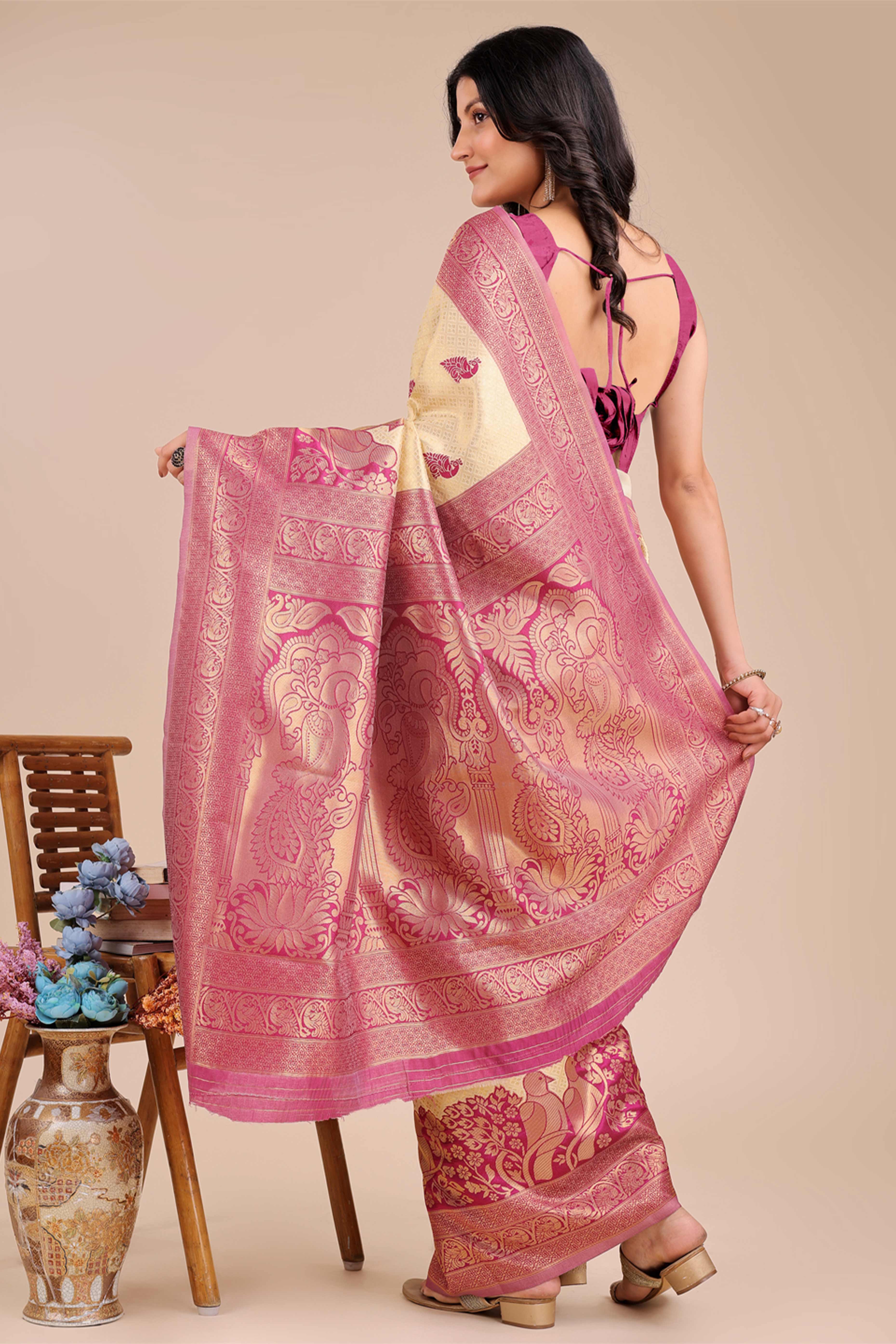 Cream & Magenta Floral Zari Weaving Banarasi Silk Saree With Intricate Peacock Pallu
