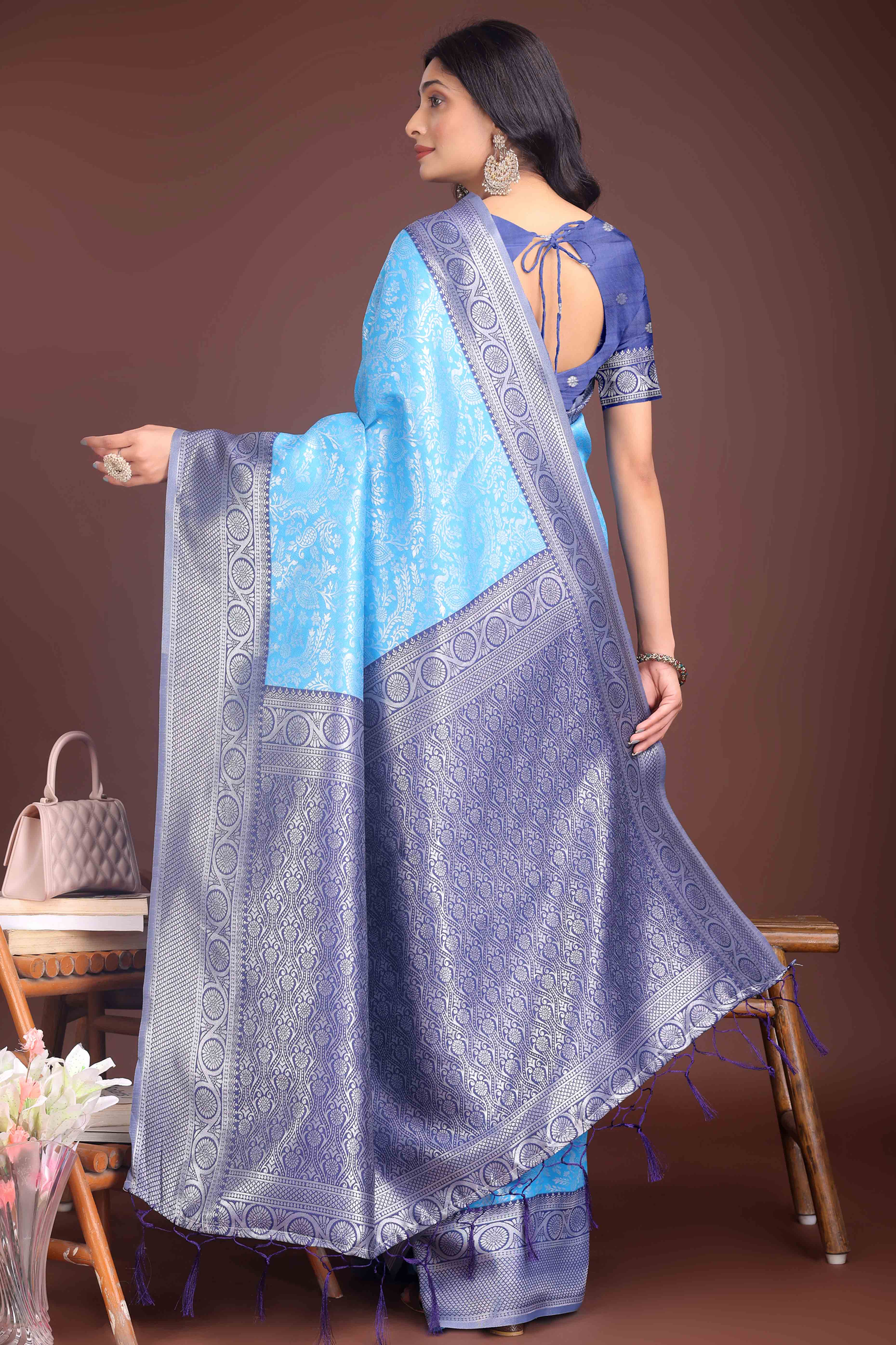 Blue Floral Zari Weaving Lichi Cotton Silk Saree With Tassel Border