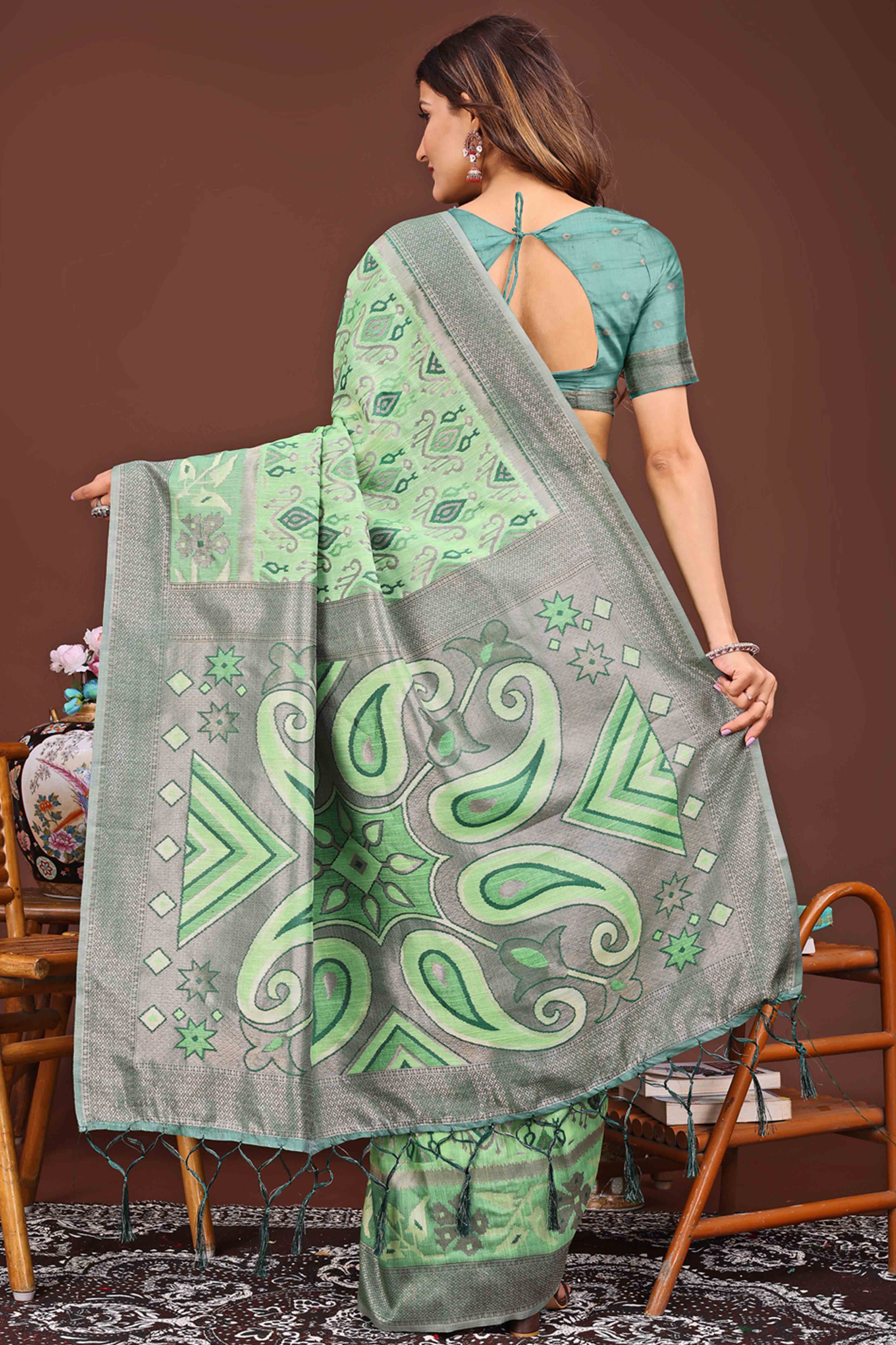 Sophisticated Zari Woven Green Linen Cotton Saree With Graceful Tassel Pallu