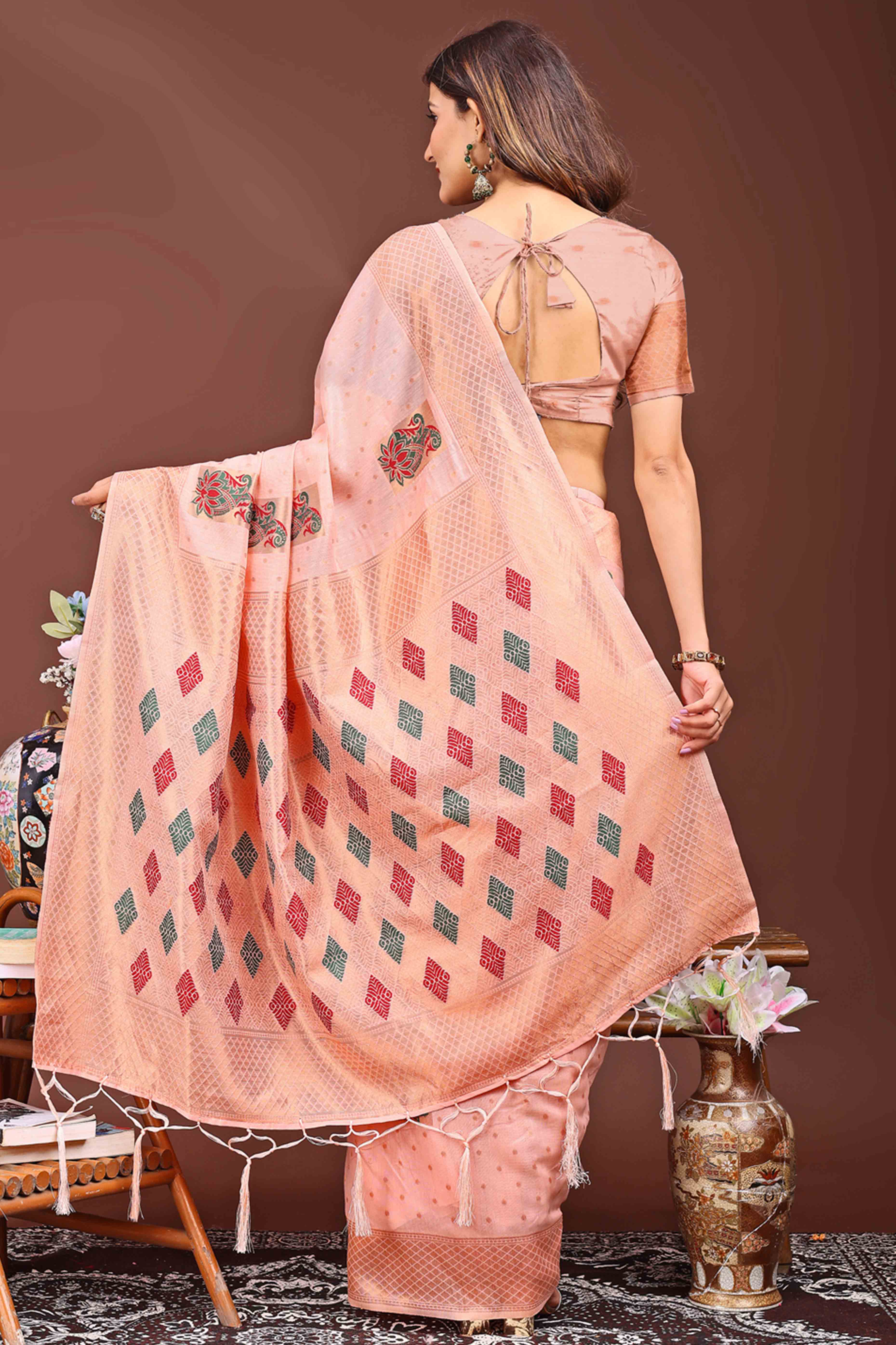 Peach Floral Zari Weaving Linen Cotton Saree With Tassel Pallu Accent